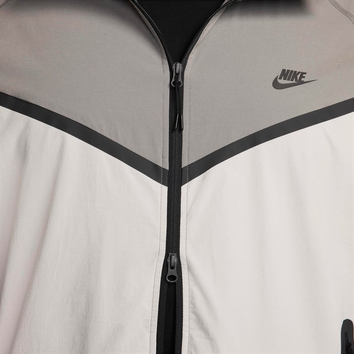 Nike Tech image number 3 Nike Tech image number 3