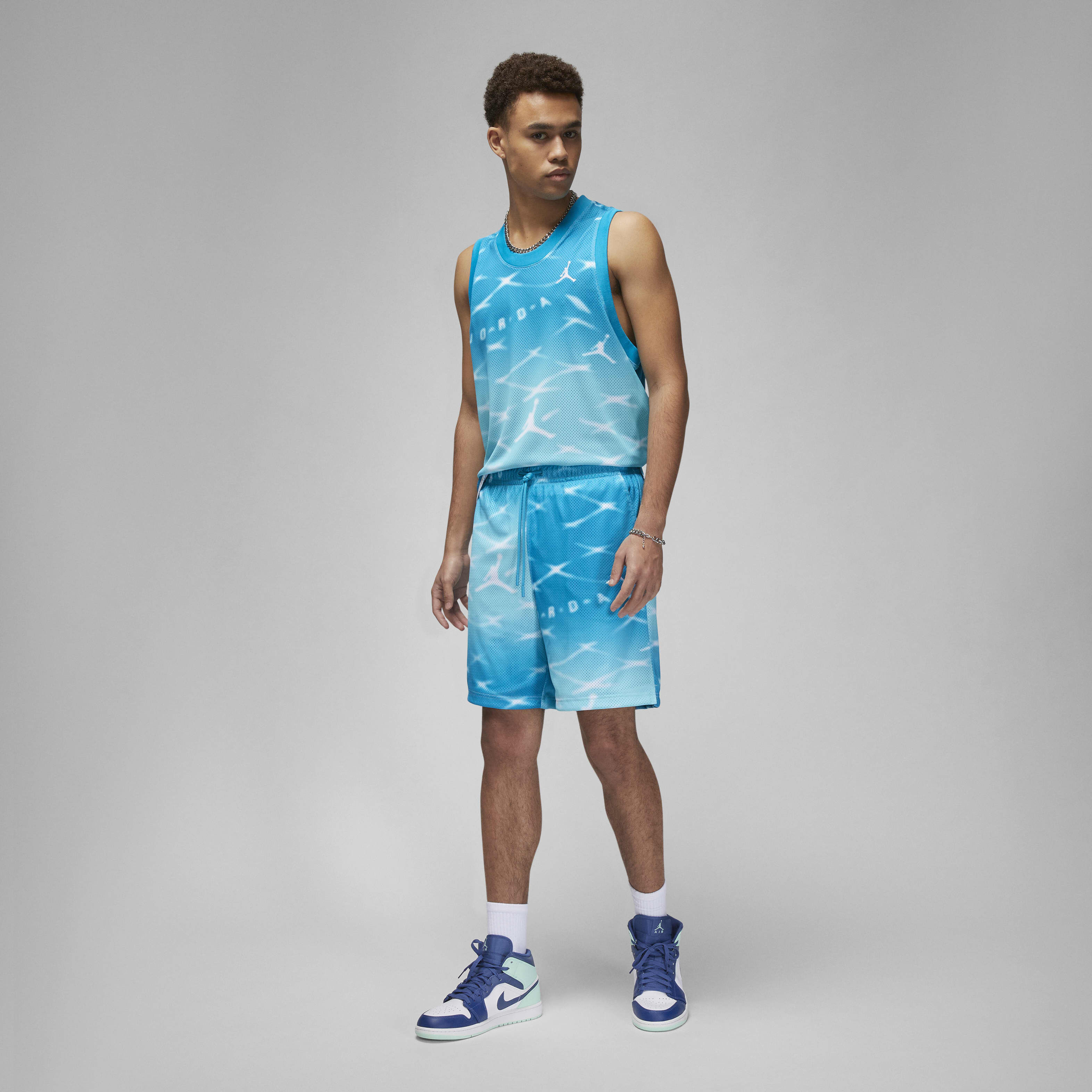 Jordan Essentials image number 6