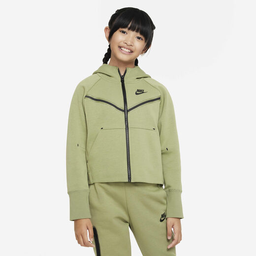 نايكي سبورتسوير تك فليس