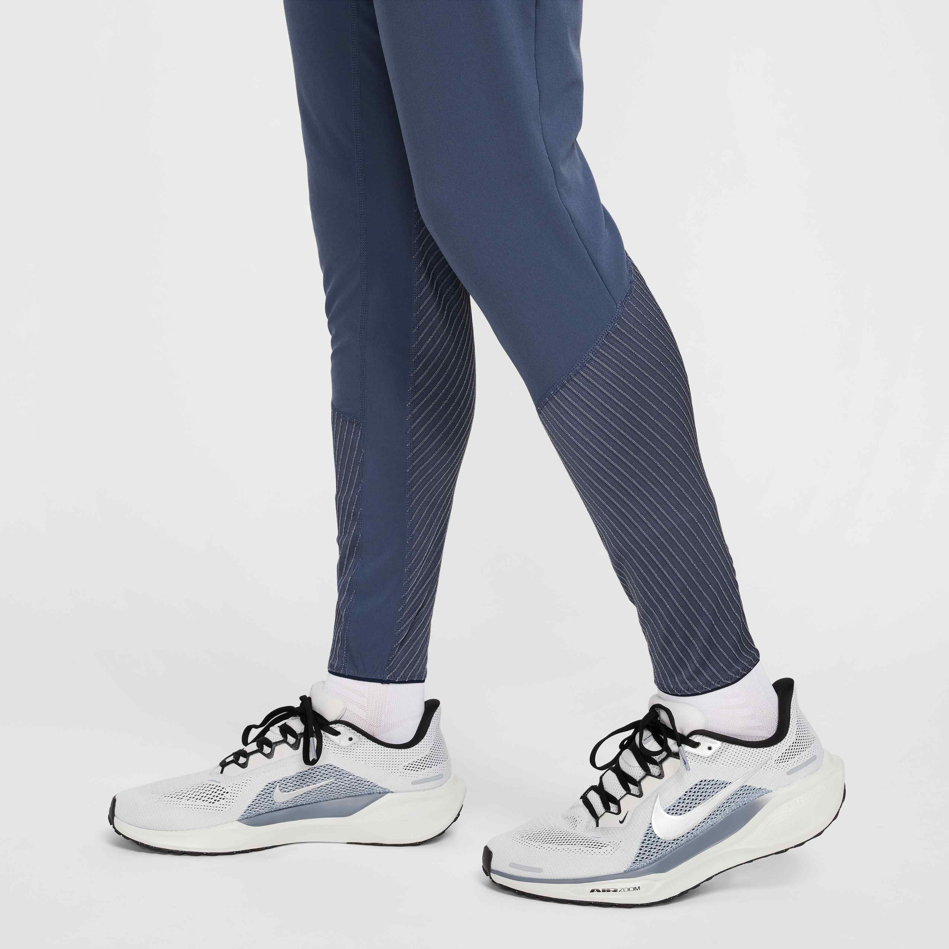 Nike Phenom Running Division image number 5