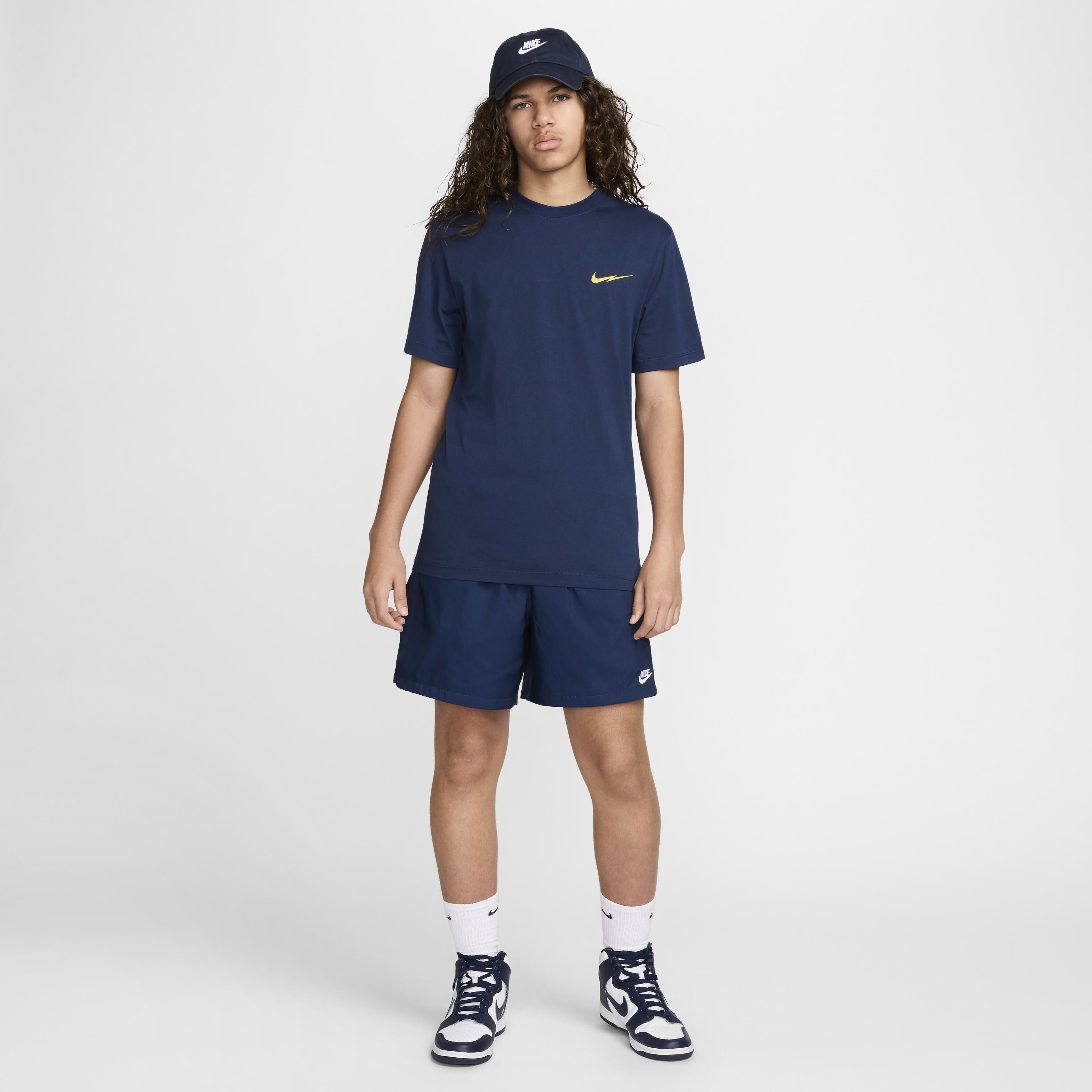 Buy Nike Sportswear Men's T-Shirt - Midnight Navy | Nike