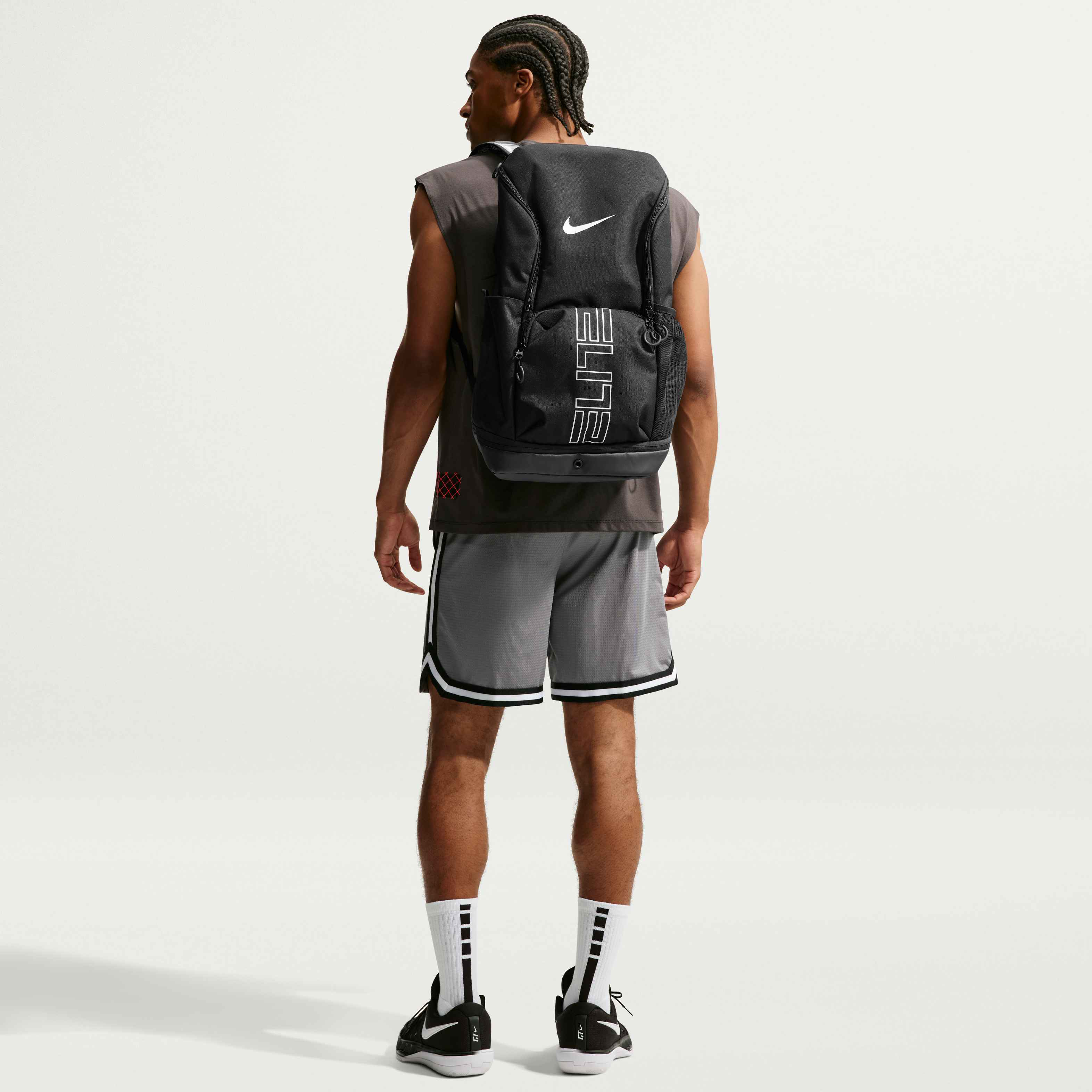 Nike Varsity Elite image number 13