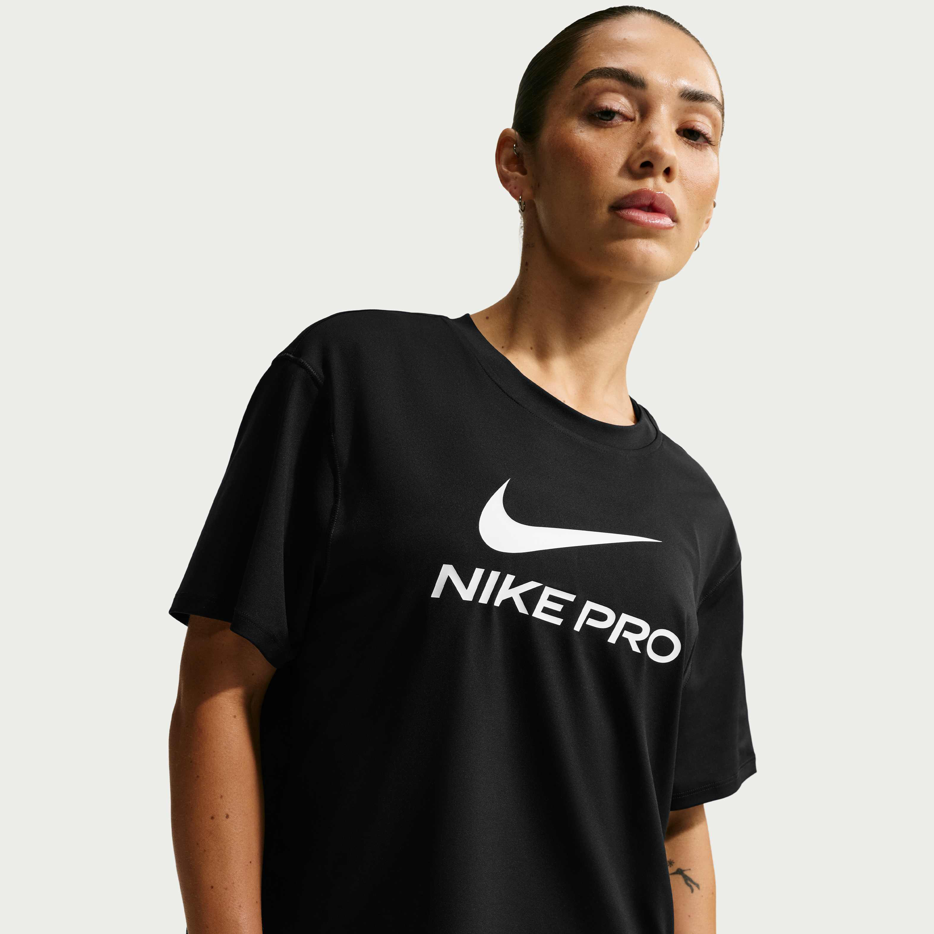 Nike Pro image number 0