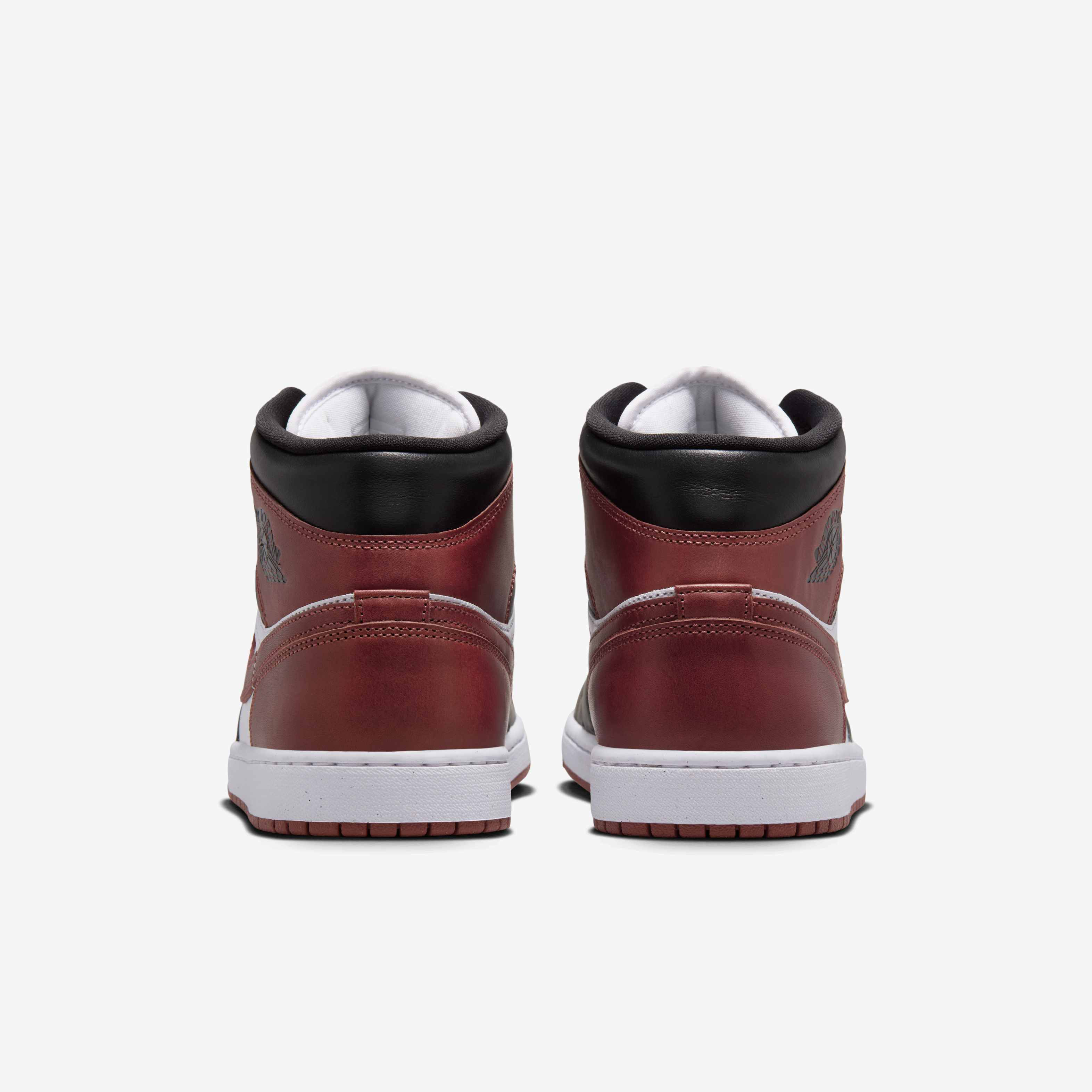 Air Jordan 1 Mid SE image number 5