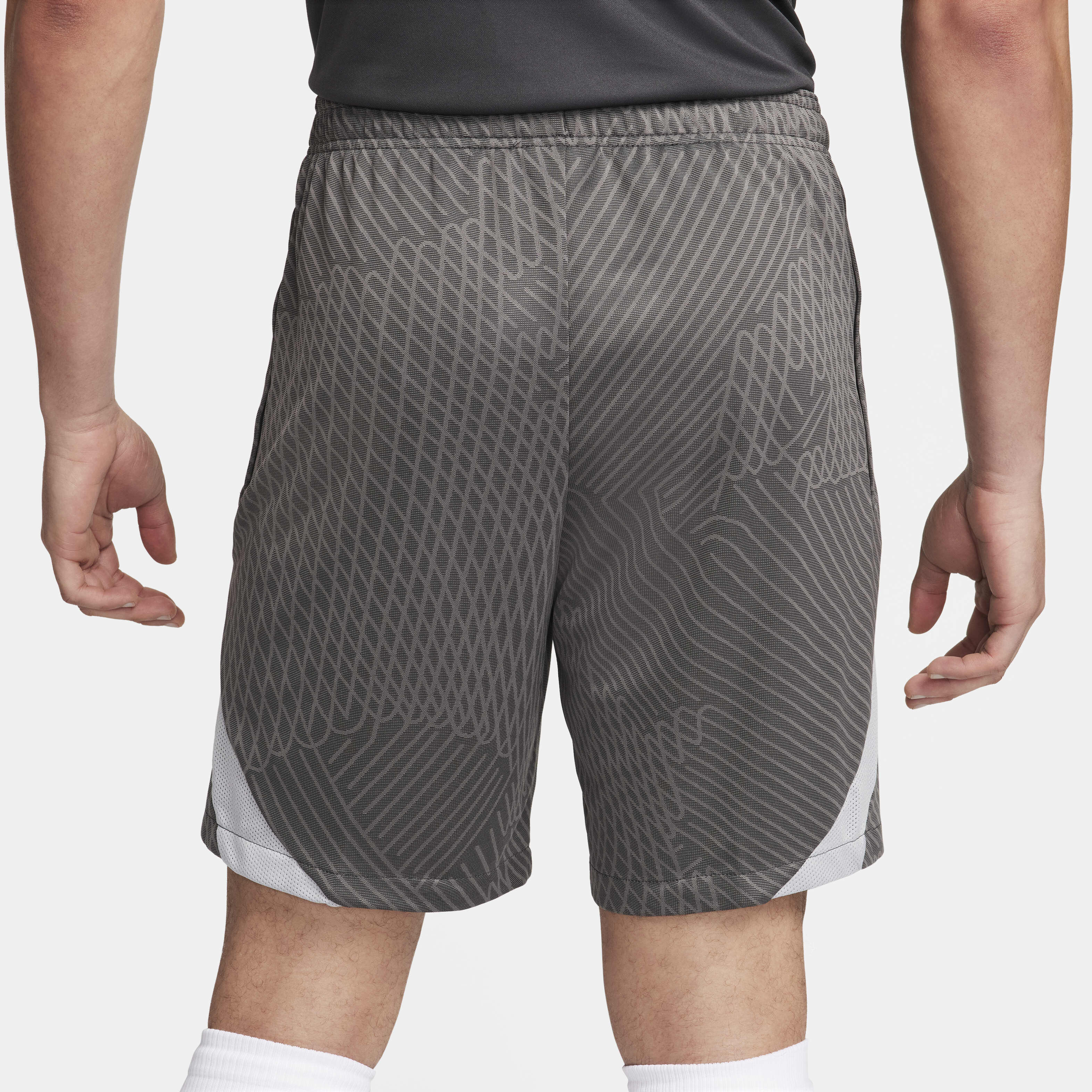 Liverpool F.C. Strike image number 2