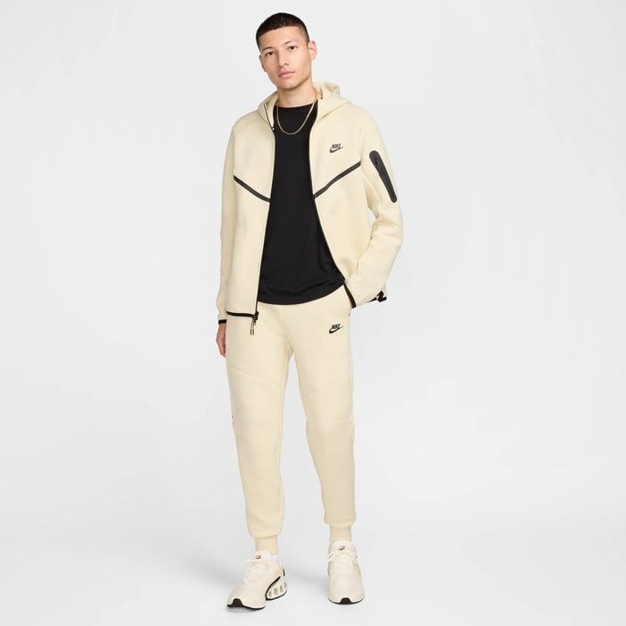 Nike Tech image number 8 Nike Tech image number 8