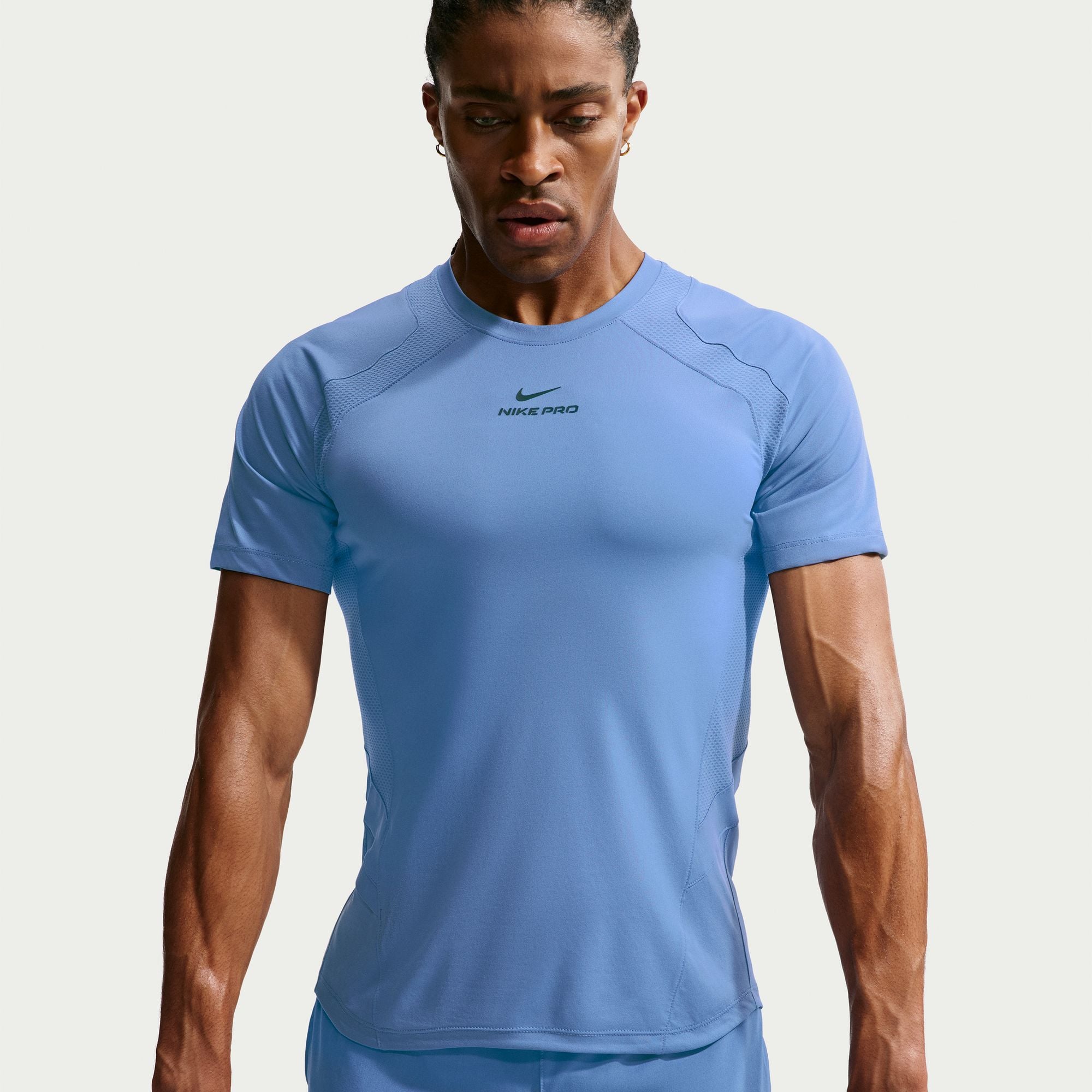 Nike Pro Training image number 4