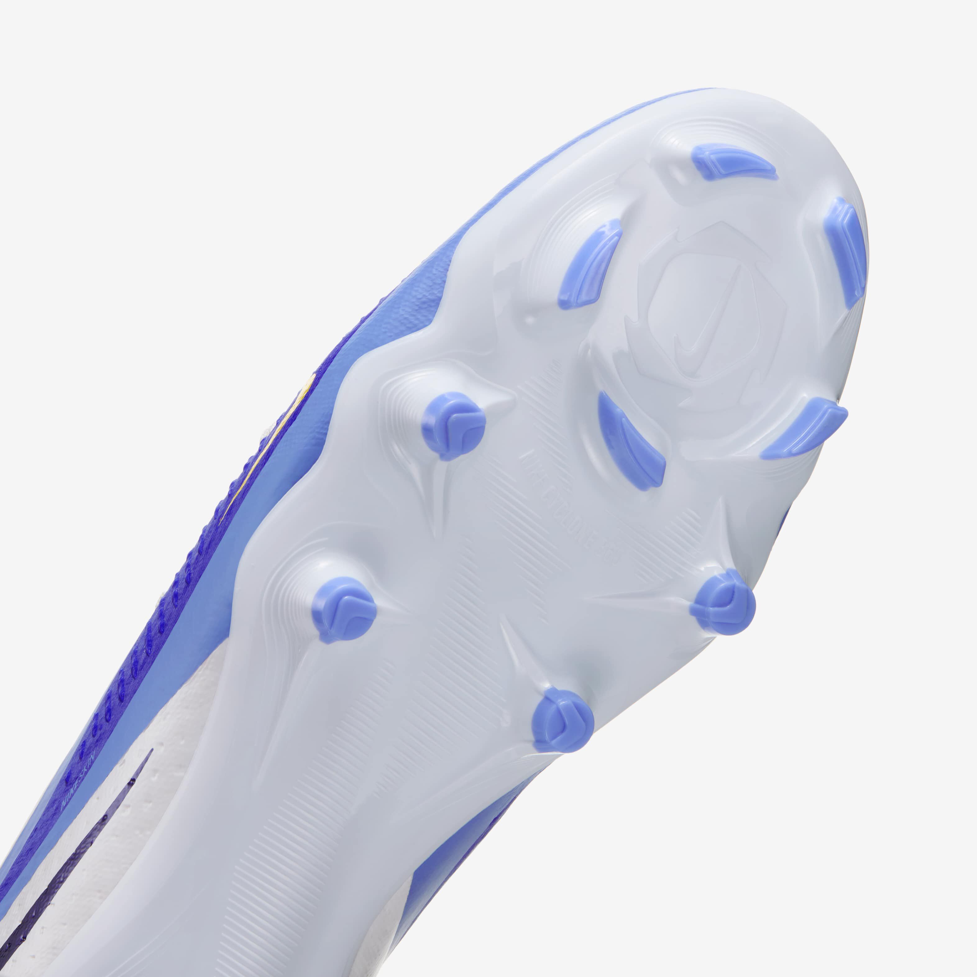 Nike Phantom 6 Low Academy image number 6