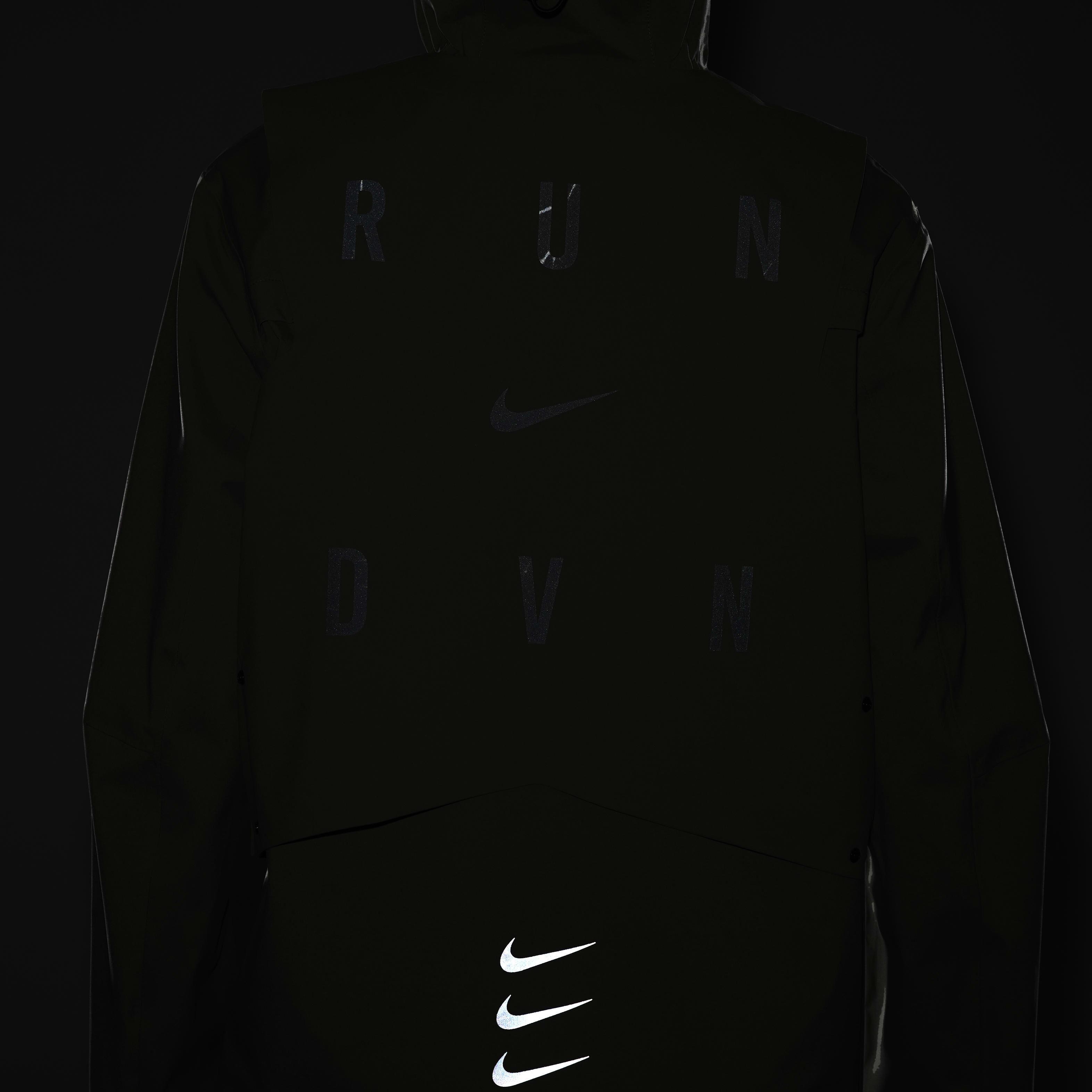 Nike Storm-FIT Run Division image number 21
