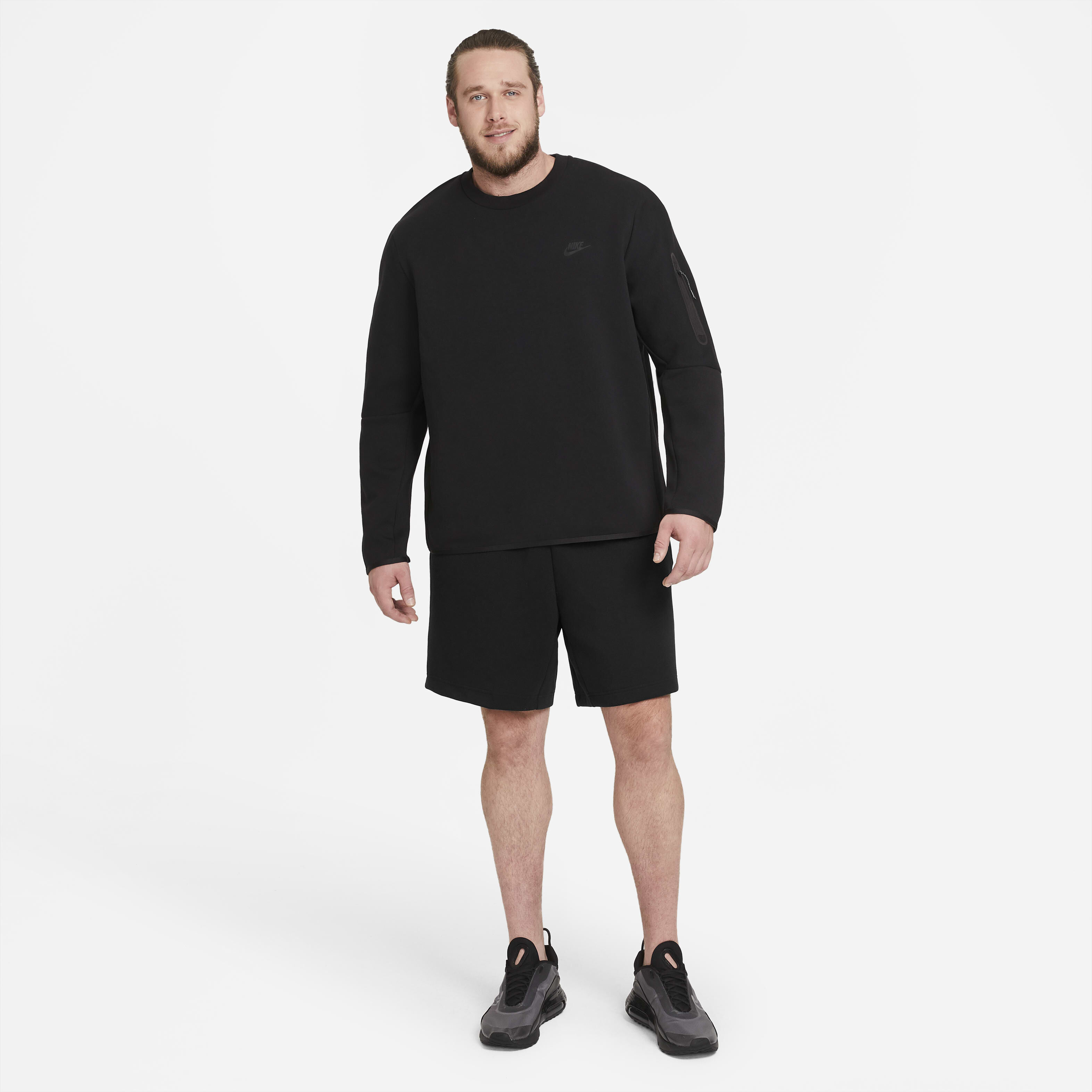 Nike tech fleece shorts slim fit store