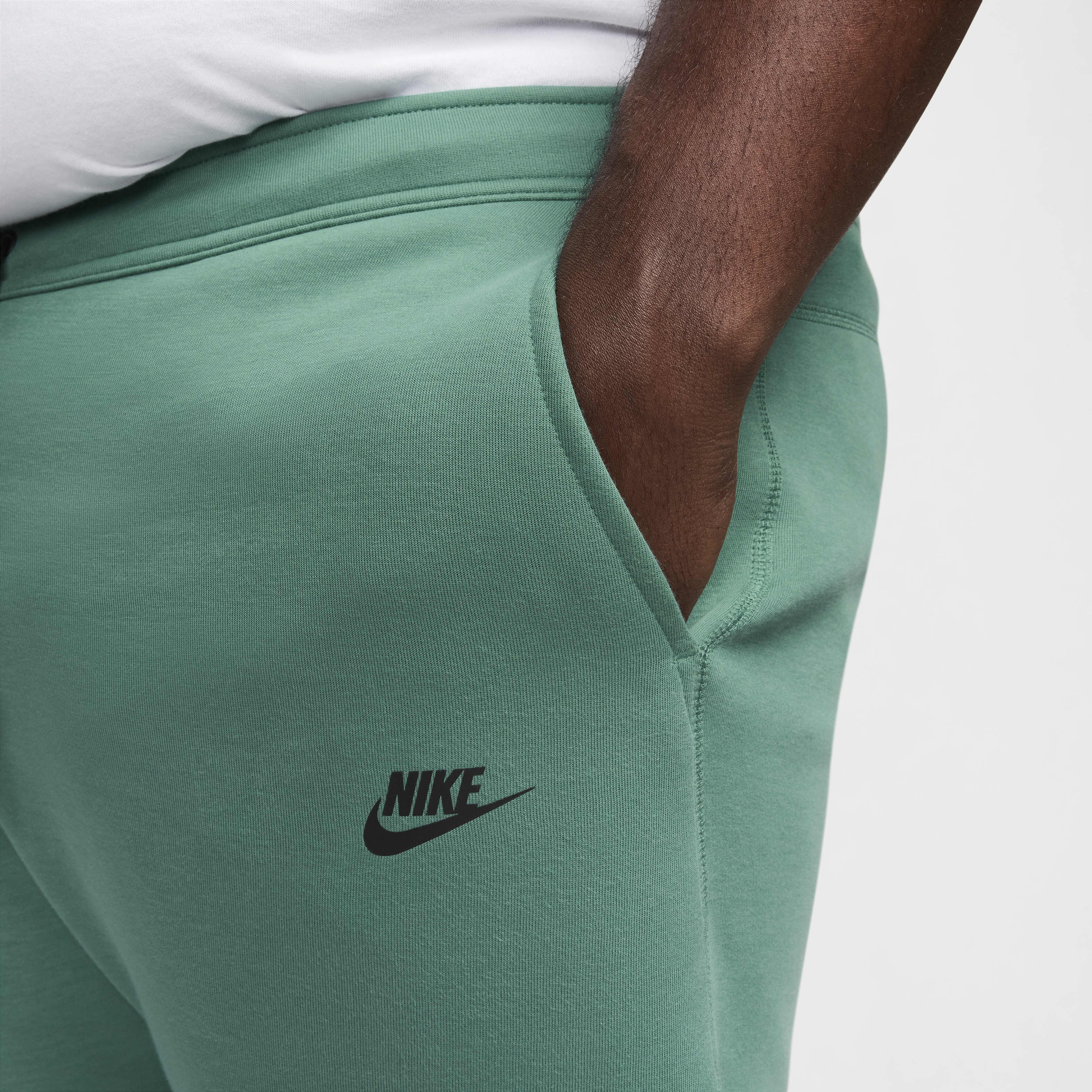Nike Sportswear Tech Fleece image number 12
