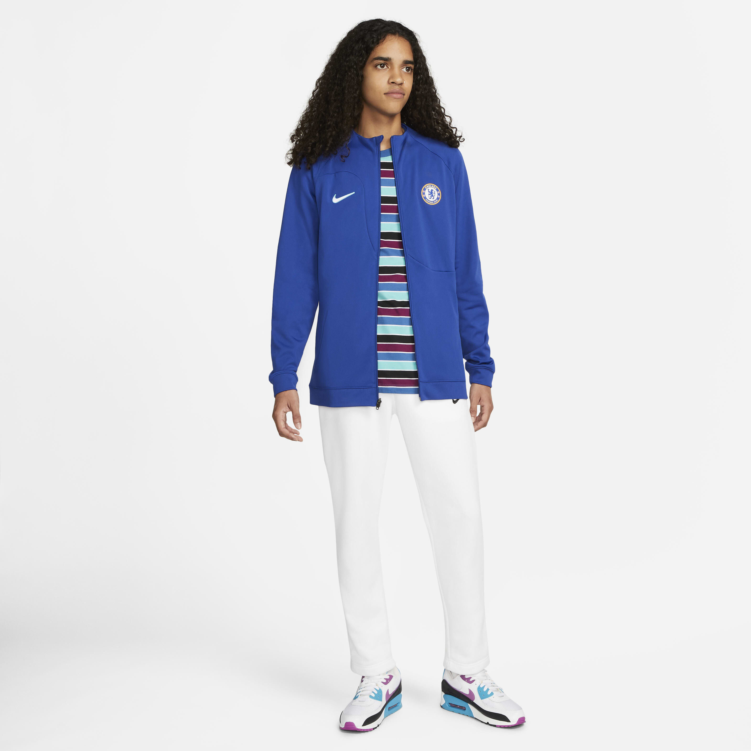 Chelsea F.C. Academy Pro image number 5