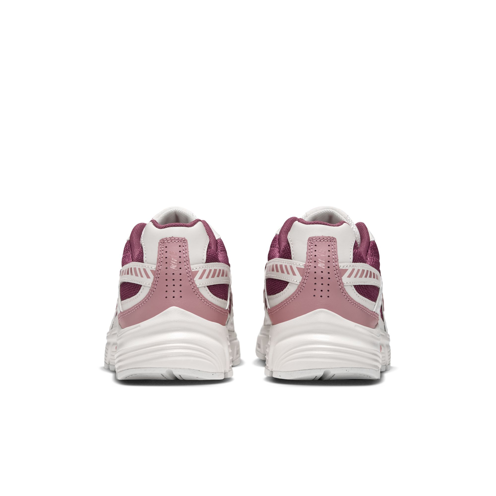 Nike Initiator image number 1