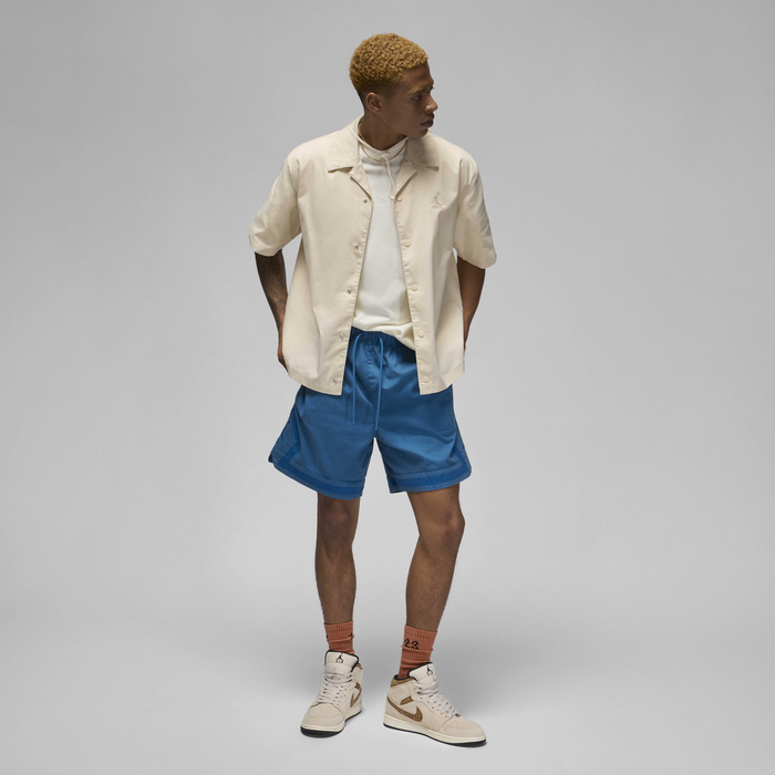 Jordan Essentials image number 4 Jordan Essentials image number 4