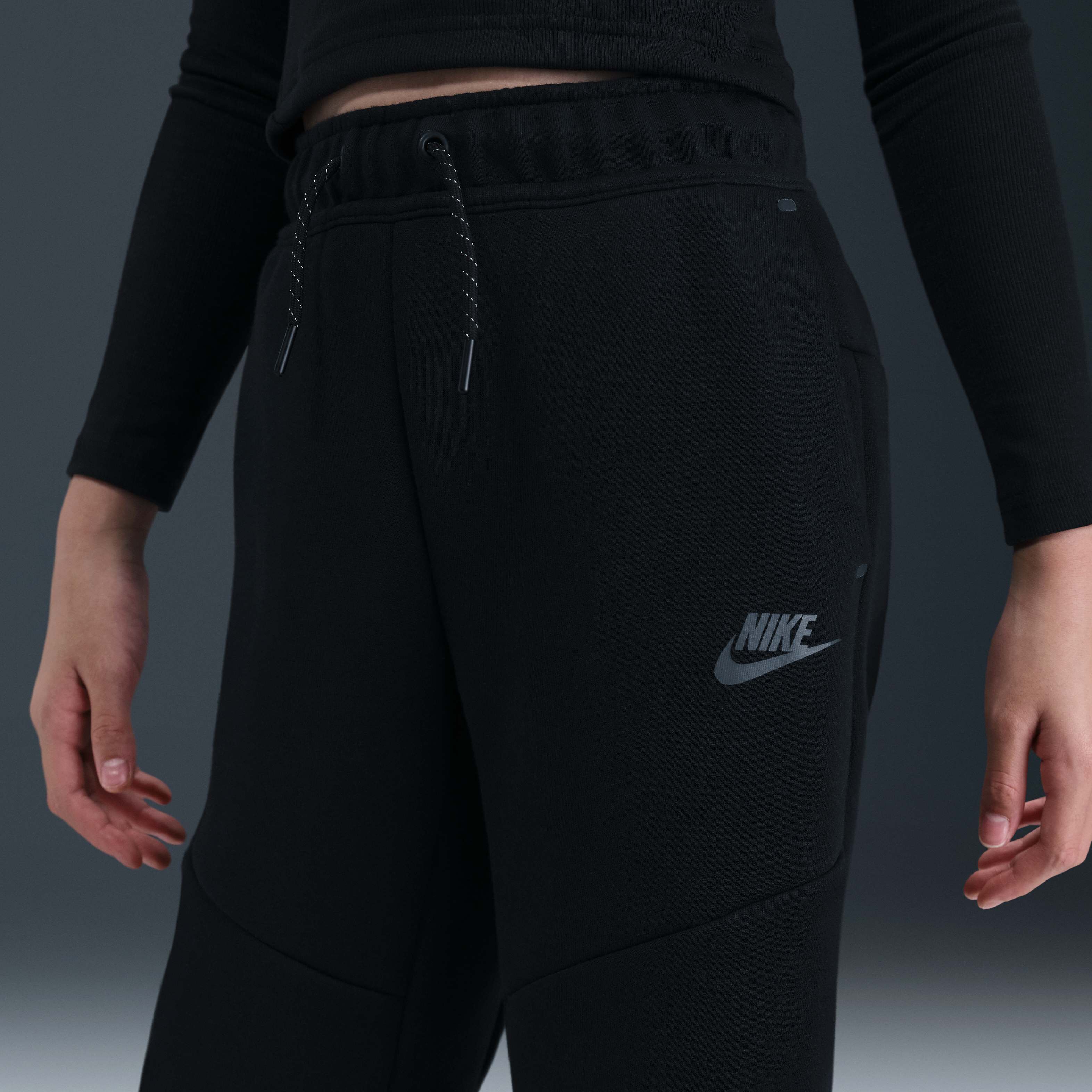 Nike Sportswear Tech Fleece image number 2