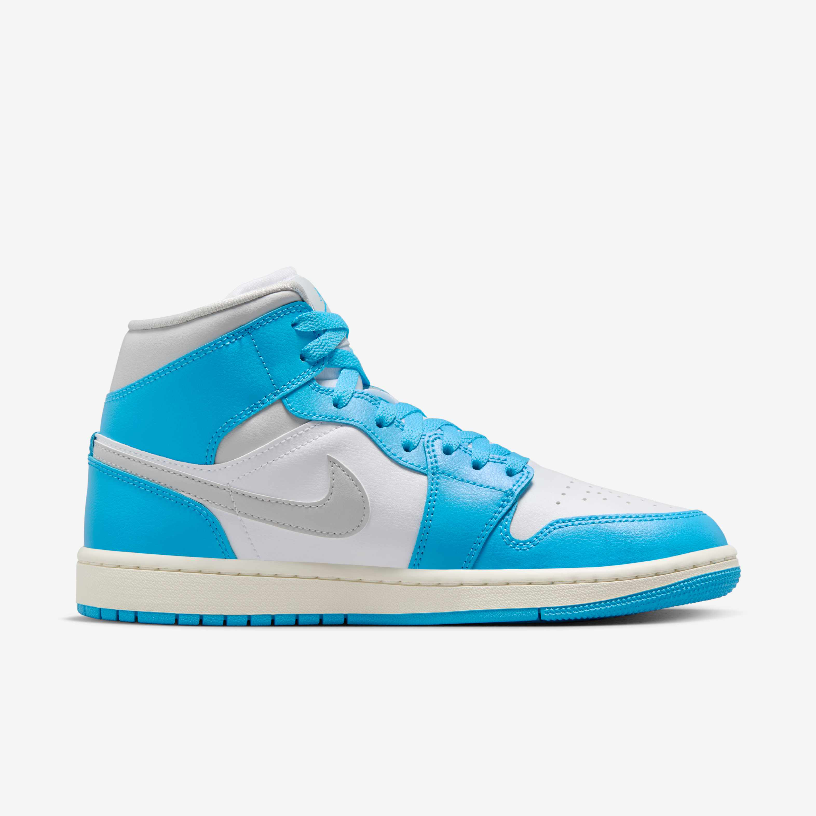 Air Jordan 1 Mid image number 2