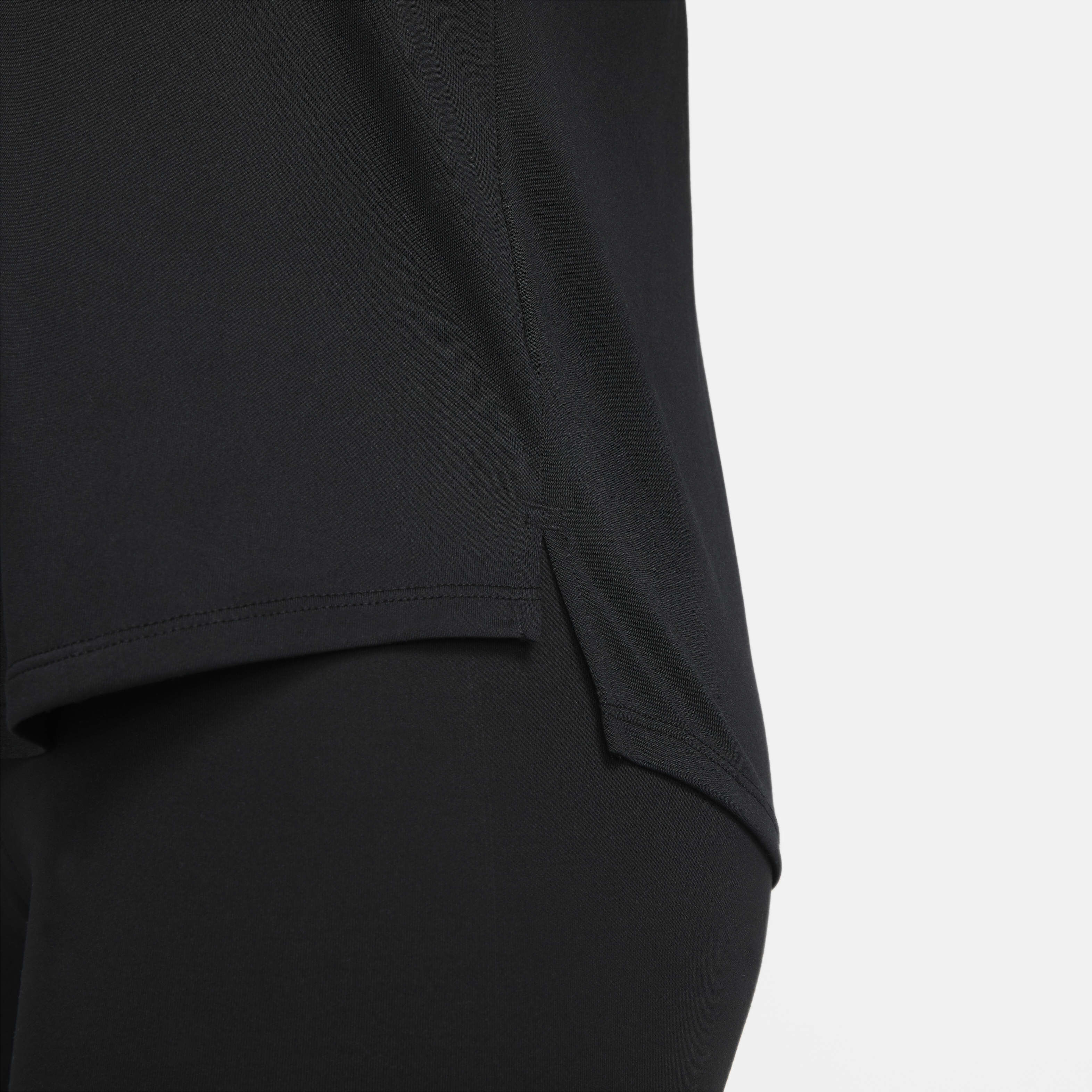 Nike Dri-FIT One Icon Clash image number 4