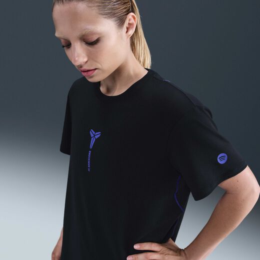 Football-Nike, F.C. Barcelona One Relaxed Away, Women's Kobe Dri-FIT Football Short-Sleeve Top