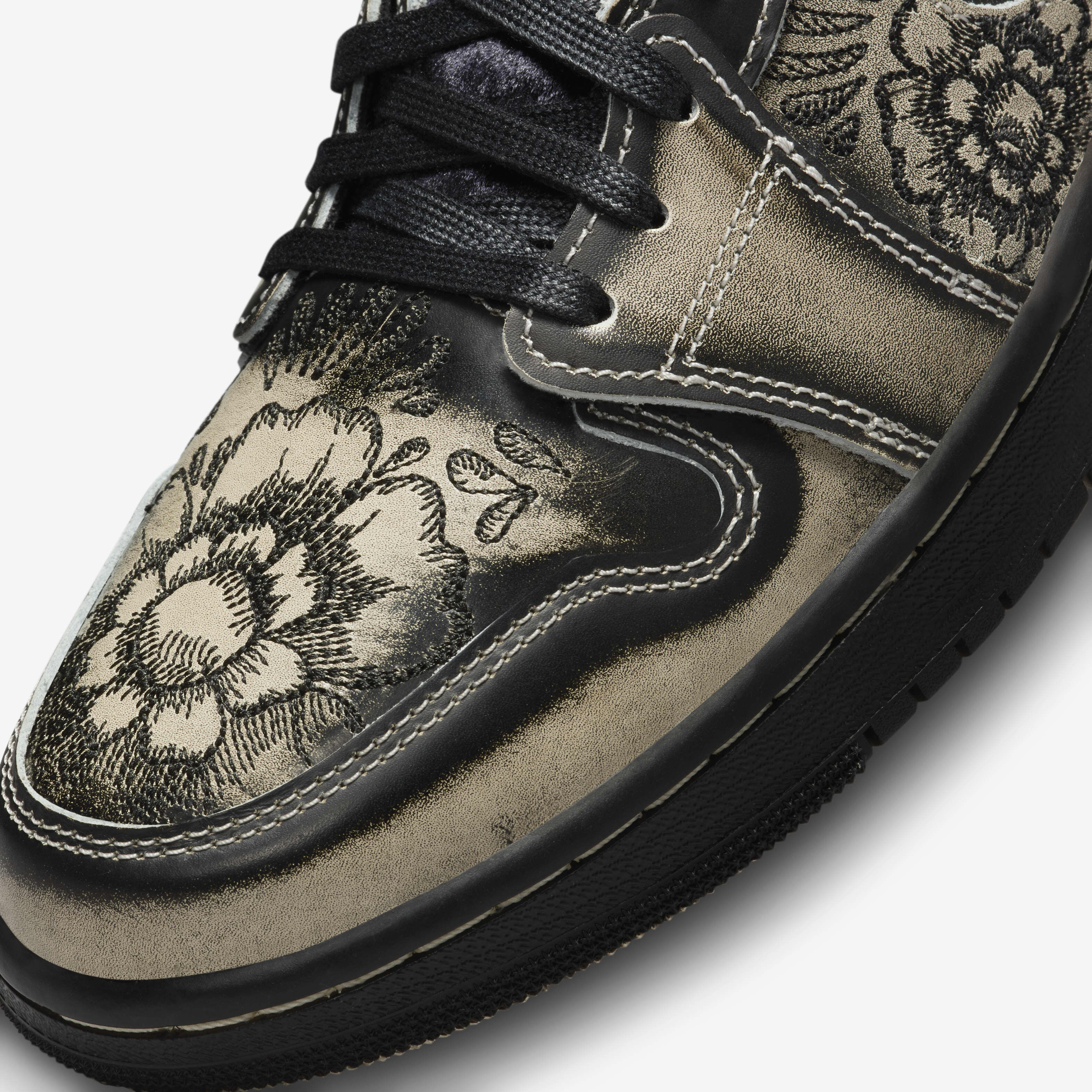 اير جوردن 1 زووم CMFT 2 'D&iacute;a De Muertos' image number 6