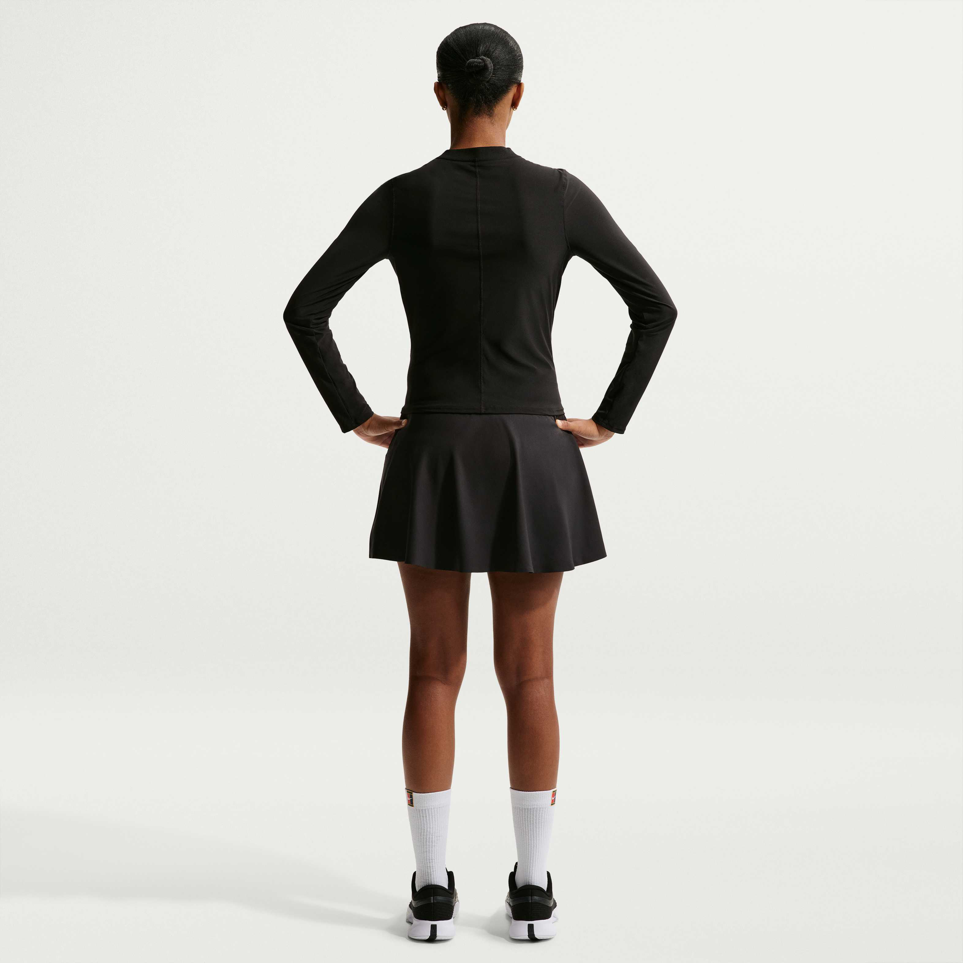 NikeCourt Advantage image number 4