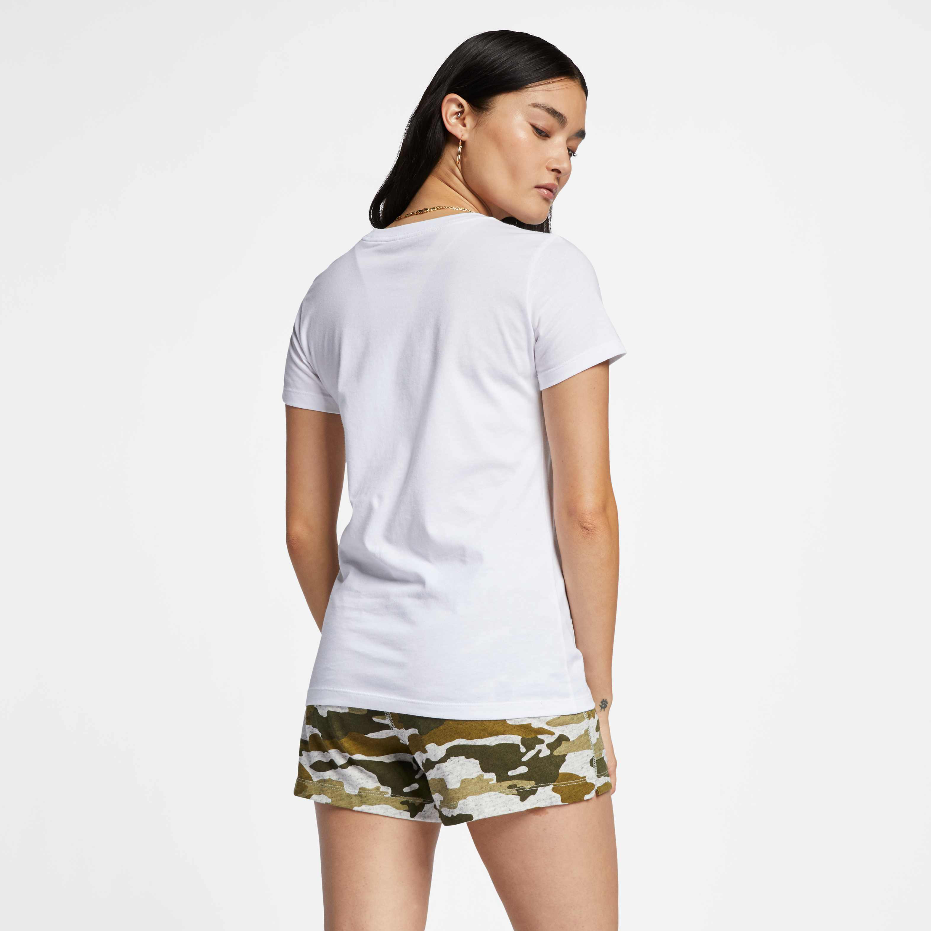 نايكي سبورتسوير ايسنشال image number 2