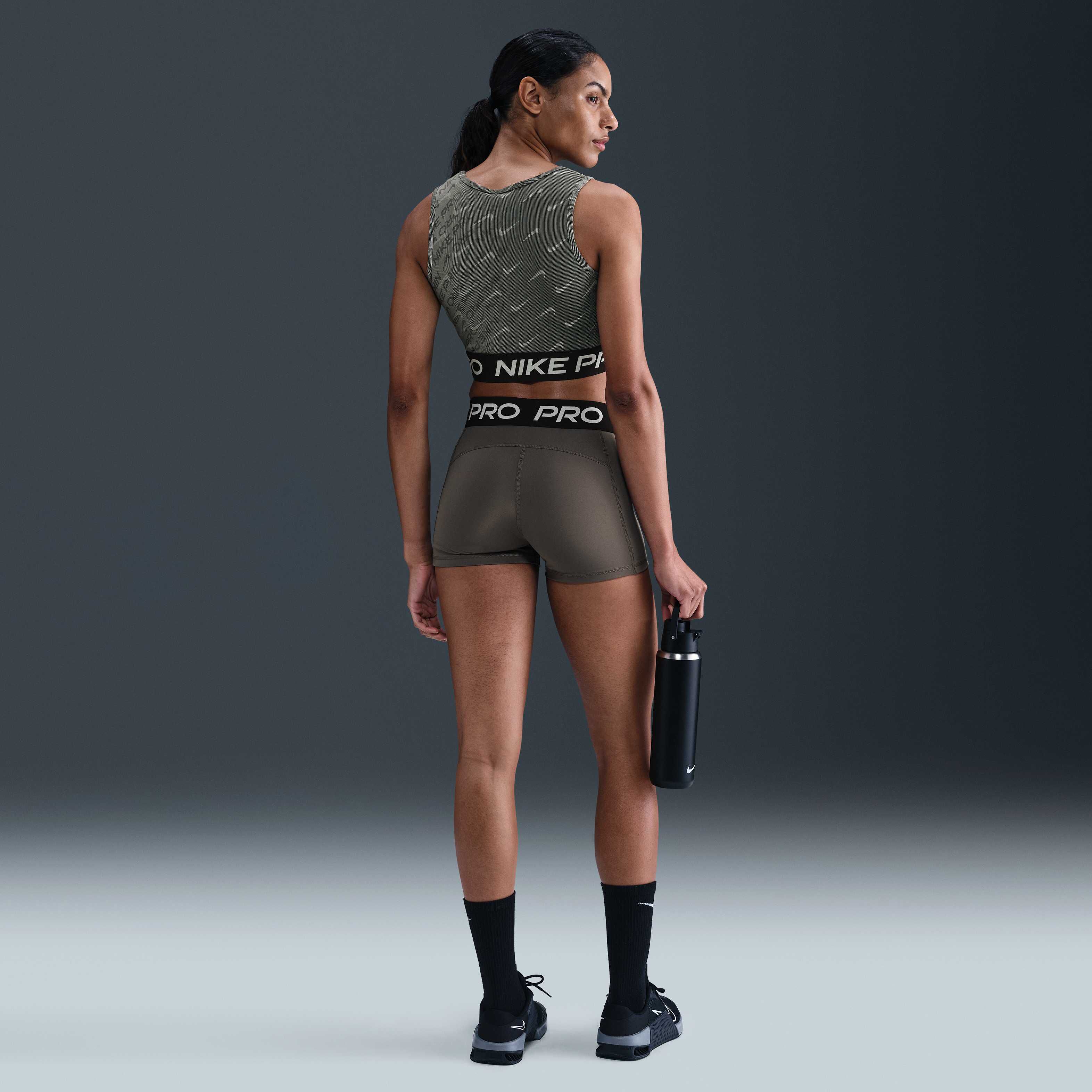 نايكي برو image number 4