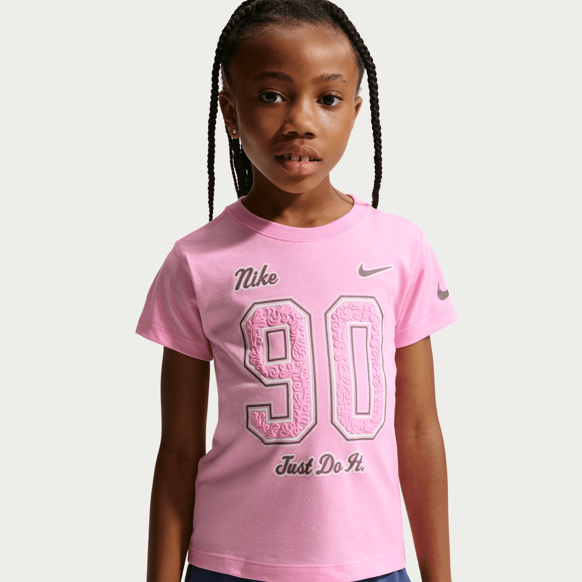 Nike image number 2