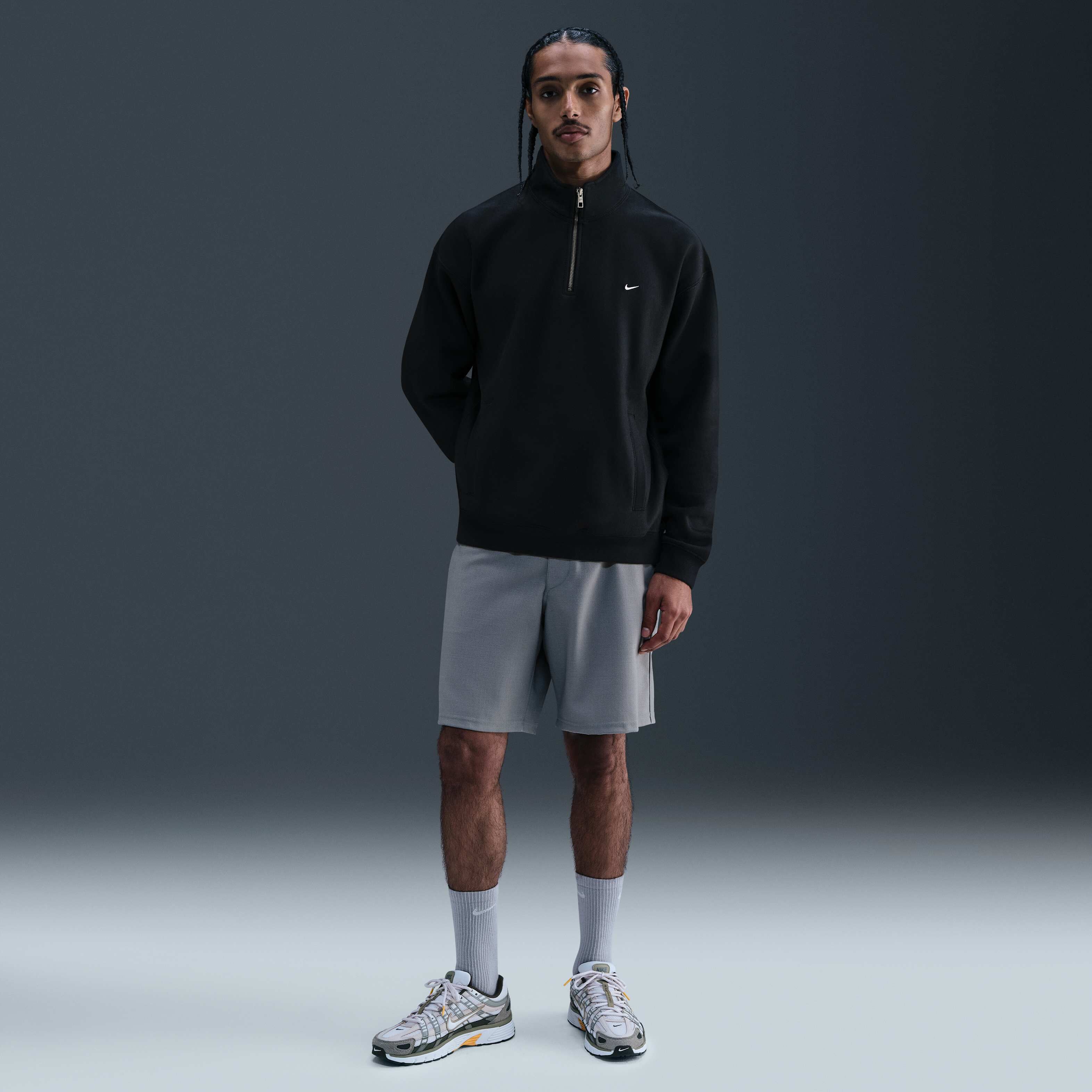 Nike Solo Swoosh image number 3