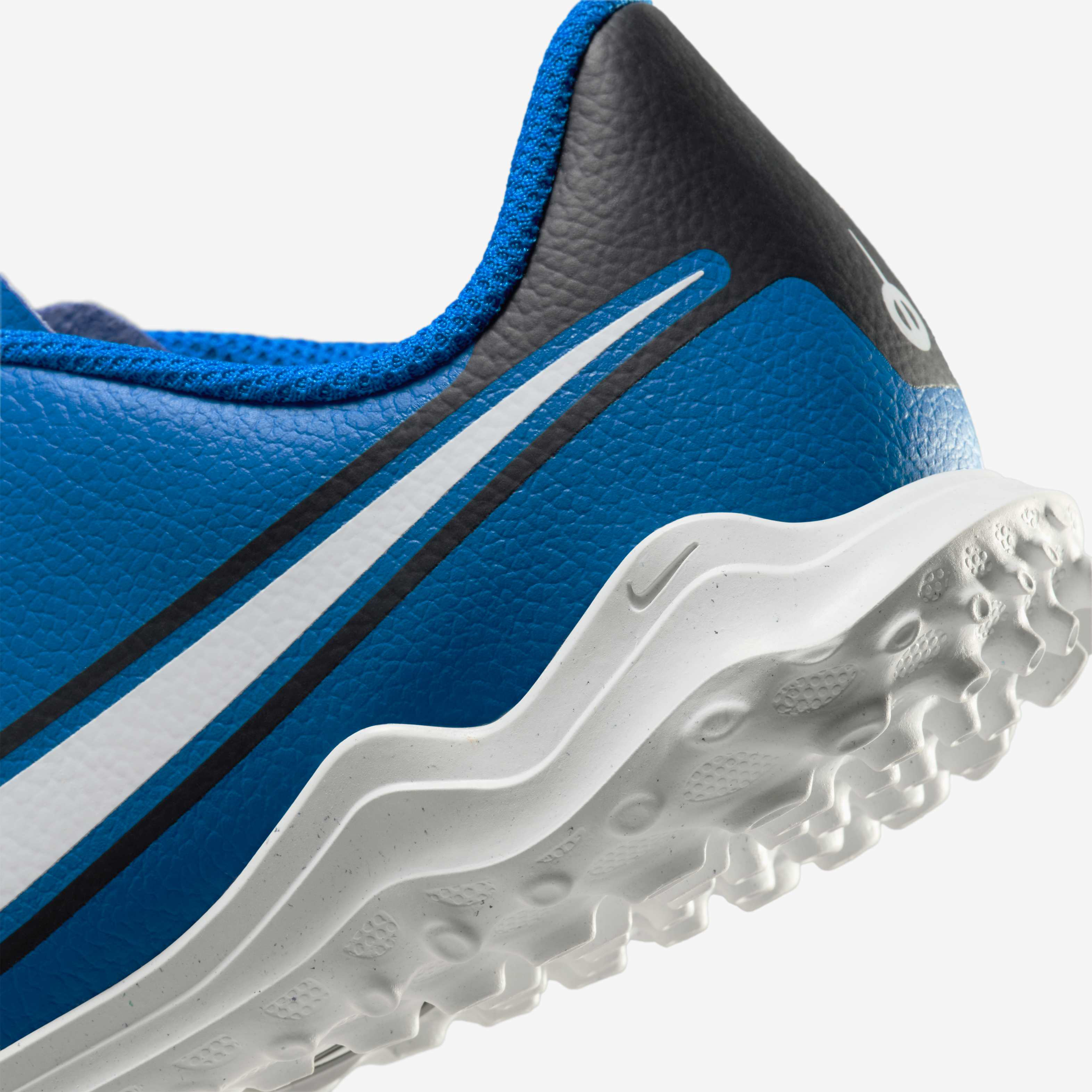 Nike Jr. Tiempo Legend 10 Club image number 7