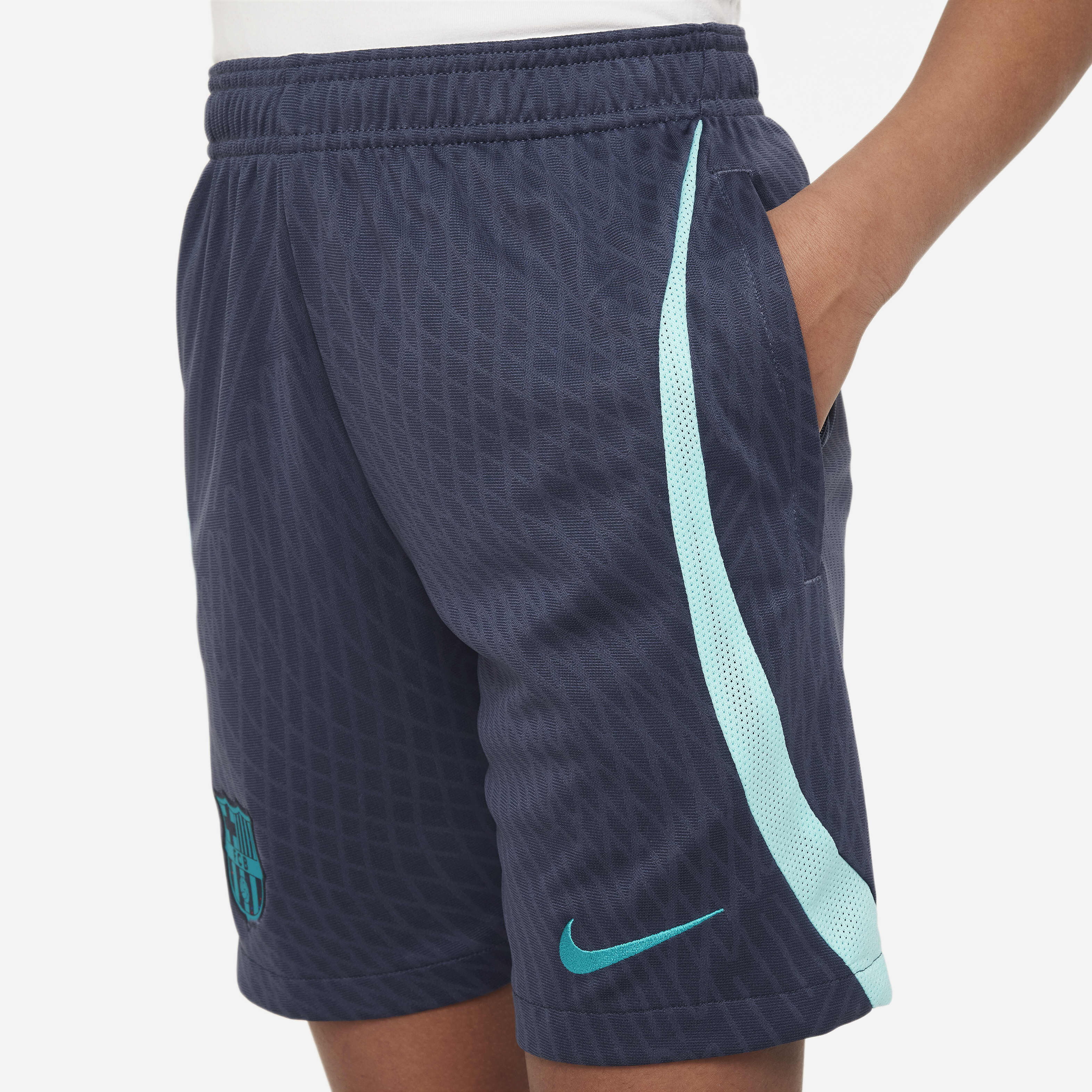 F.C. برشلونة سترايك البديل image number 4