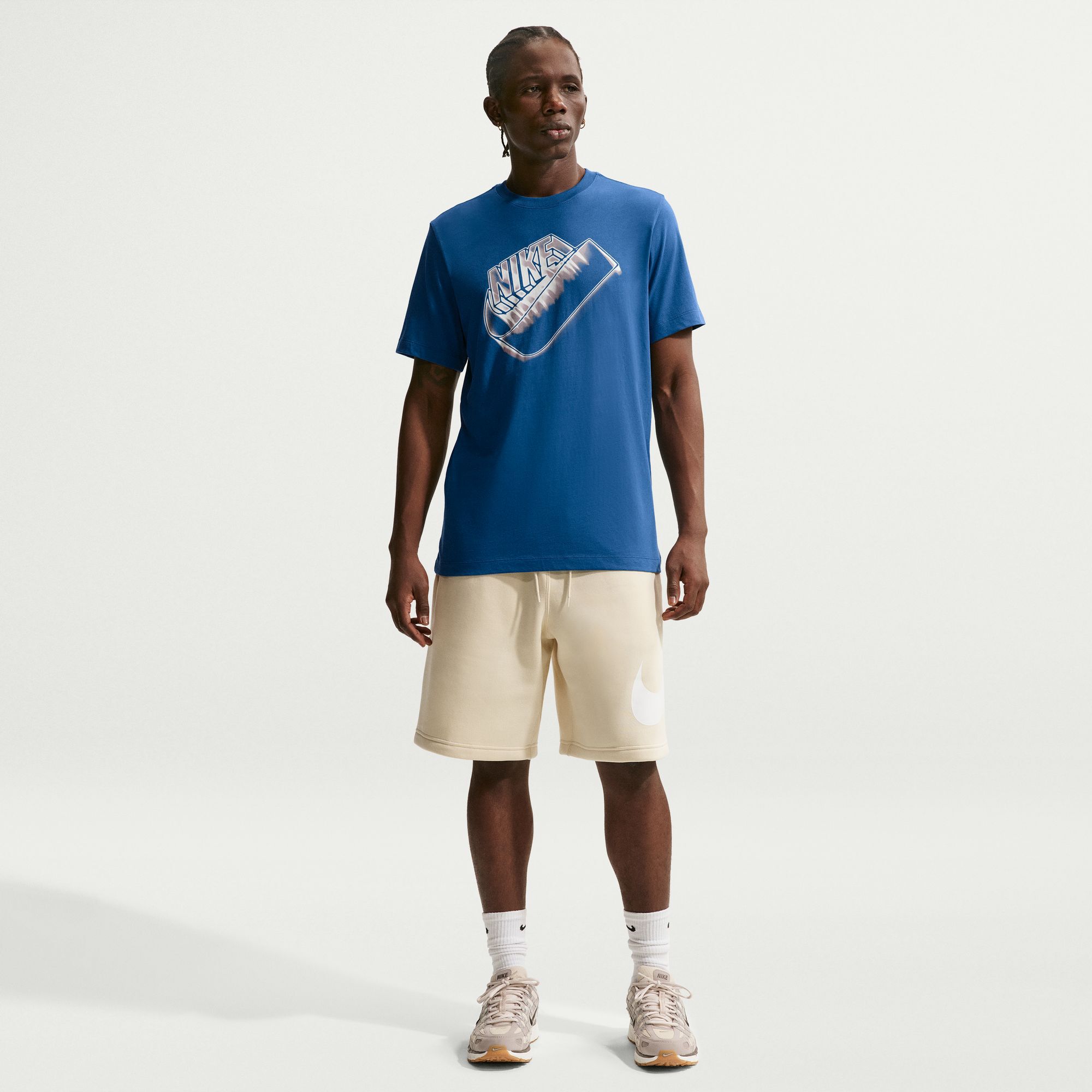 Nike Sportswear image number 0