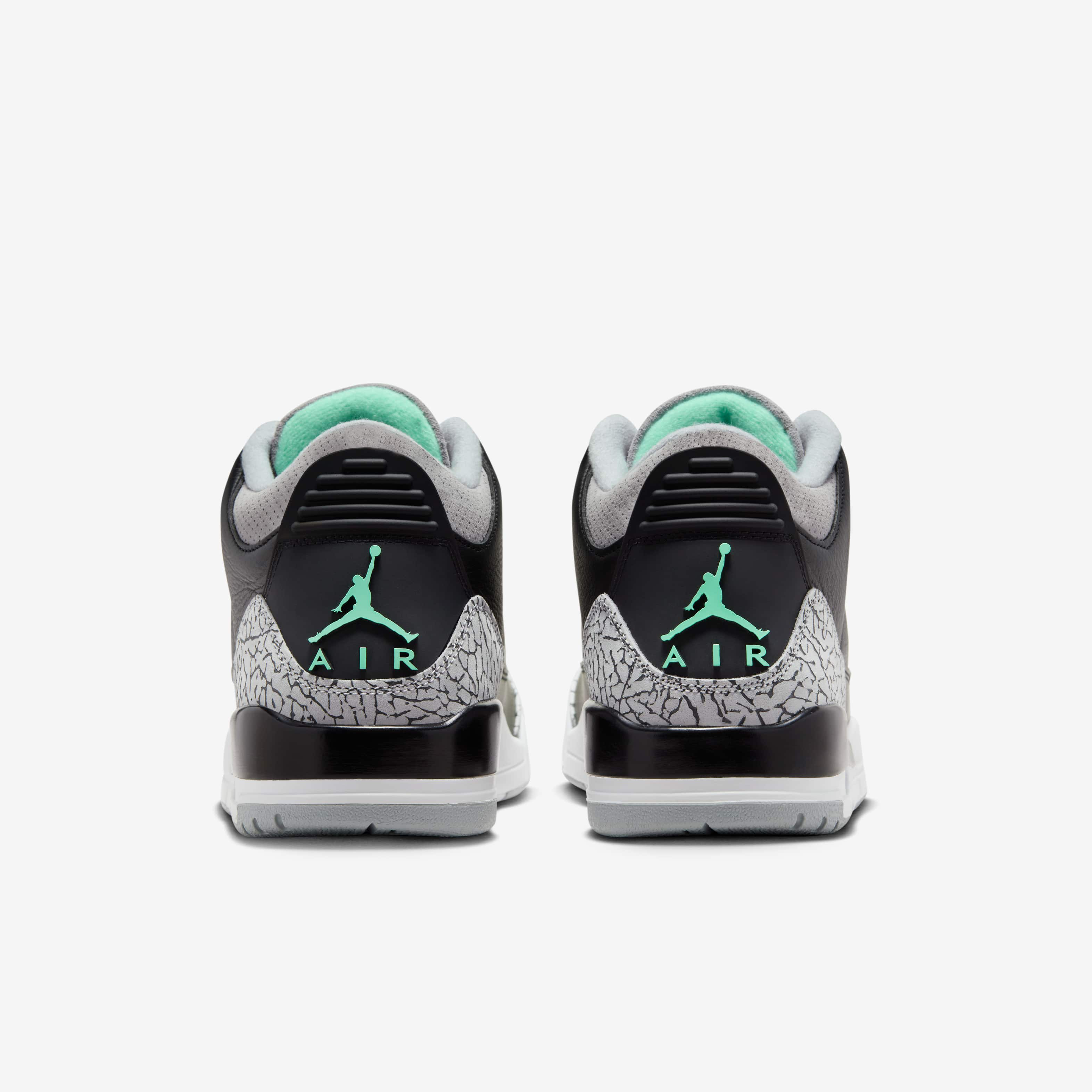 Air Jordan 3 Retro image number 5