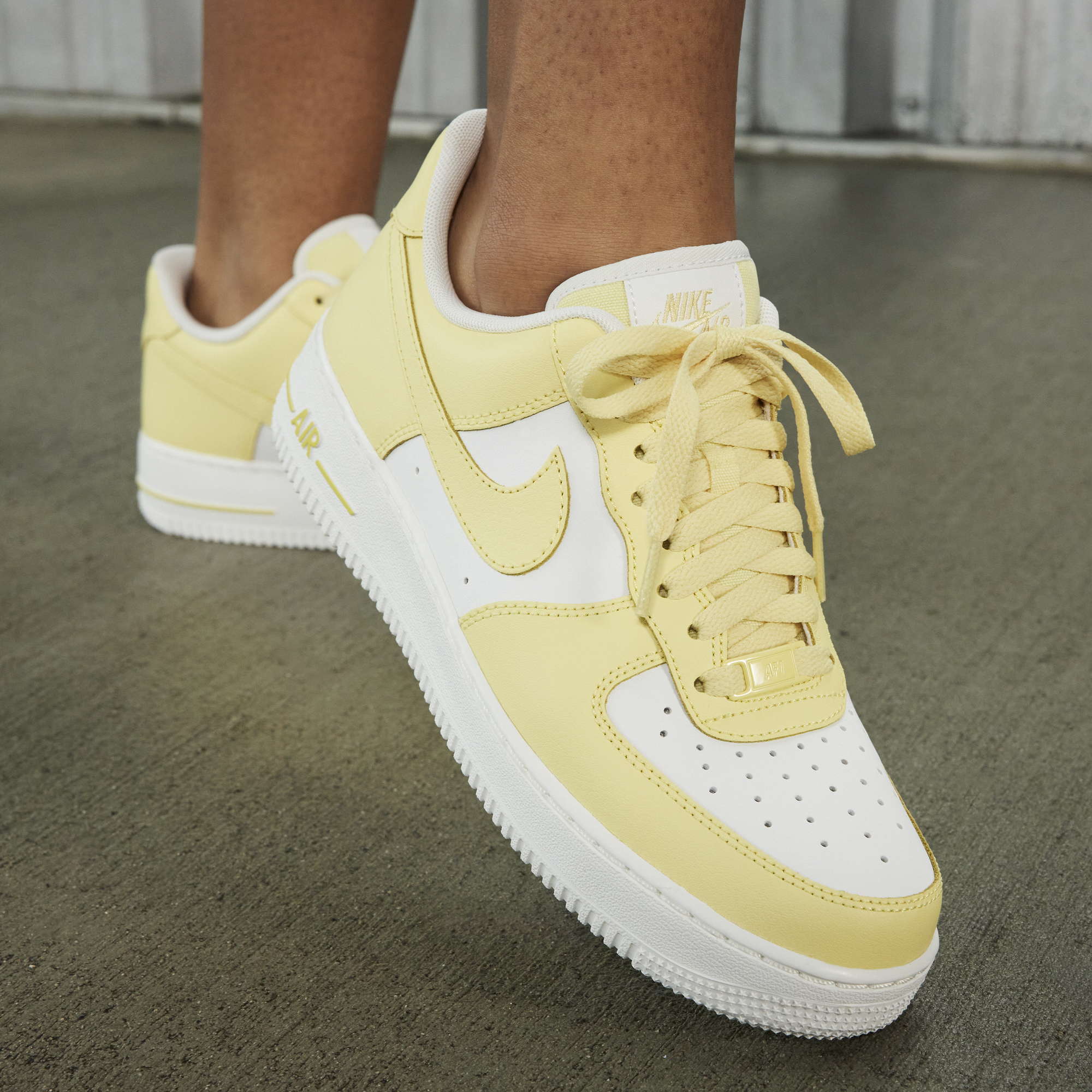 Nike air force bicycle yellow discount