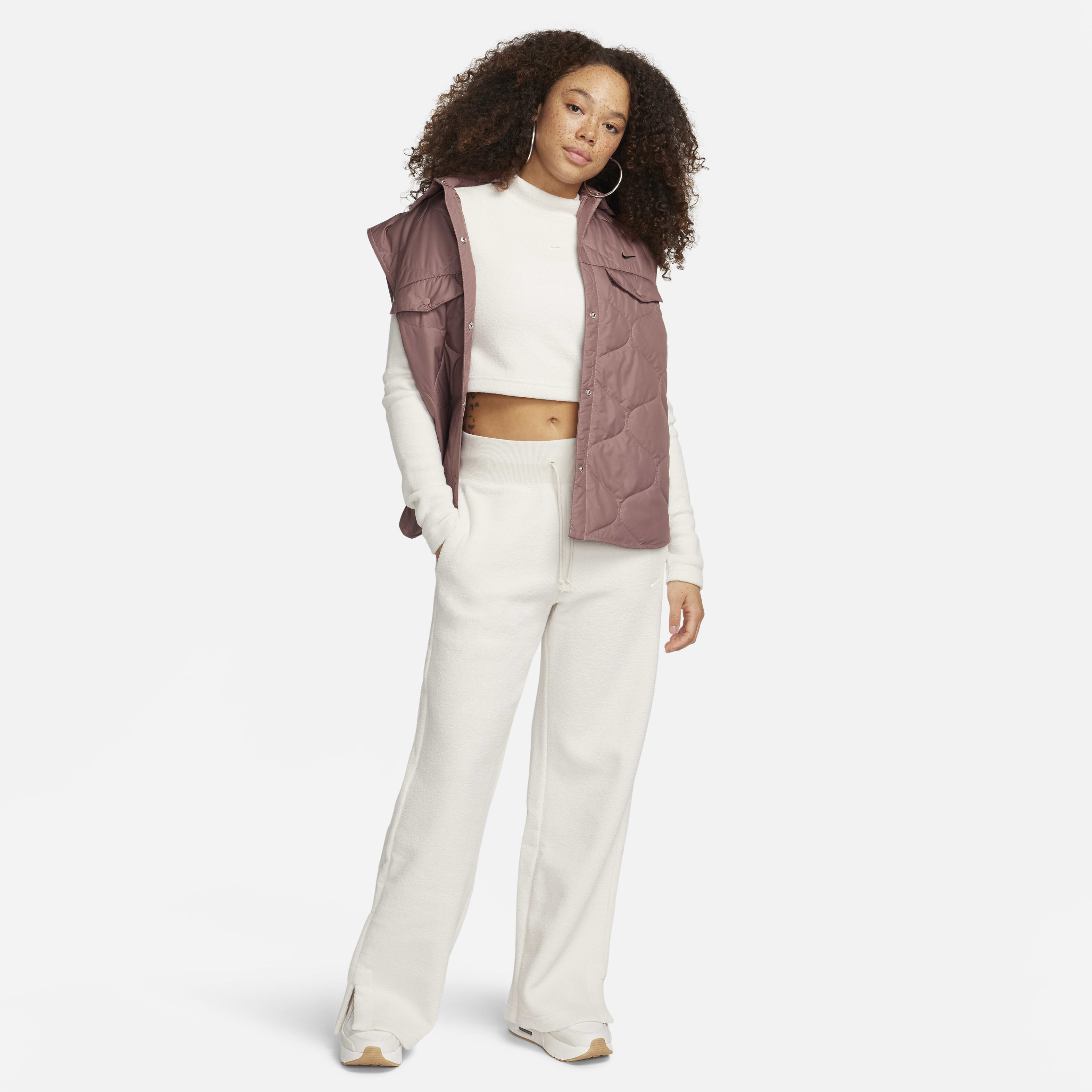 Nike Sportswear Essential image number 5