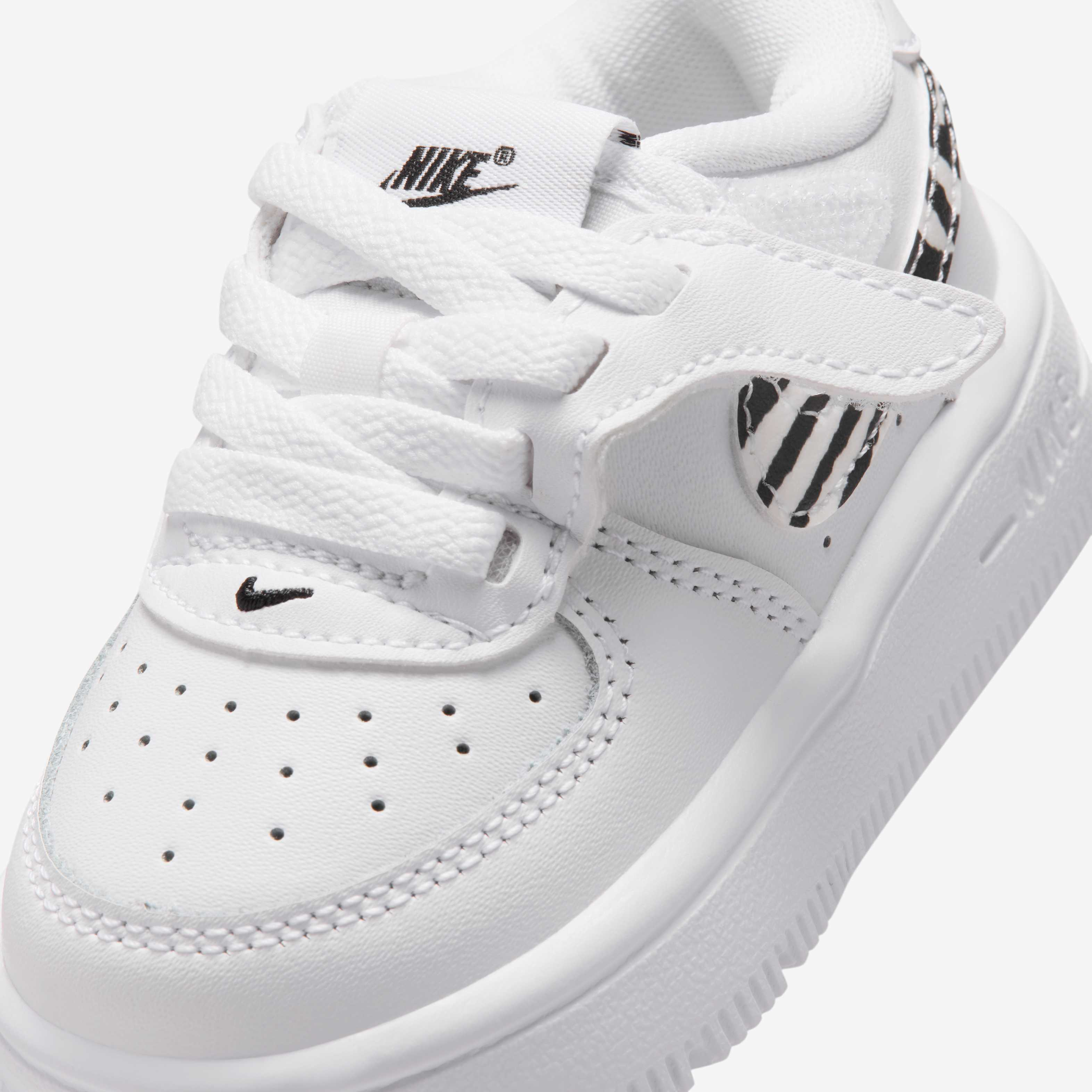 Nike Force 1 Low EasyOn image number 6