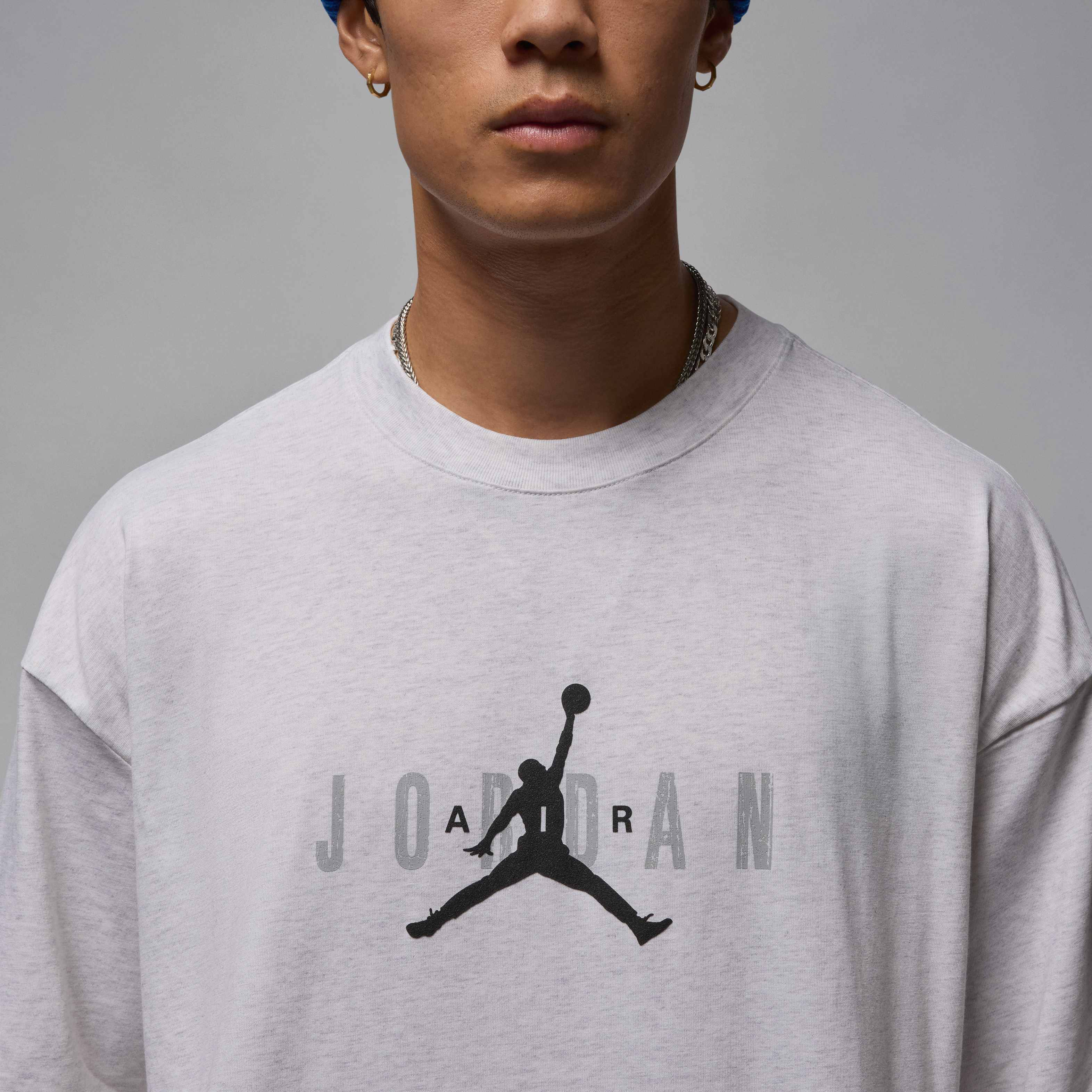 Jordan Brooklyn image number 3