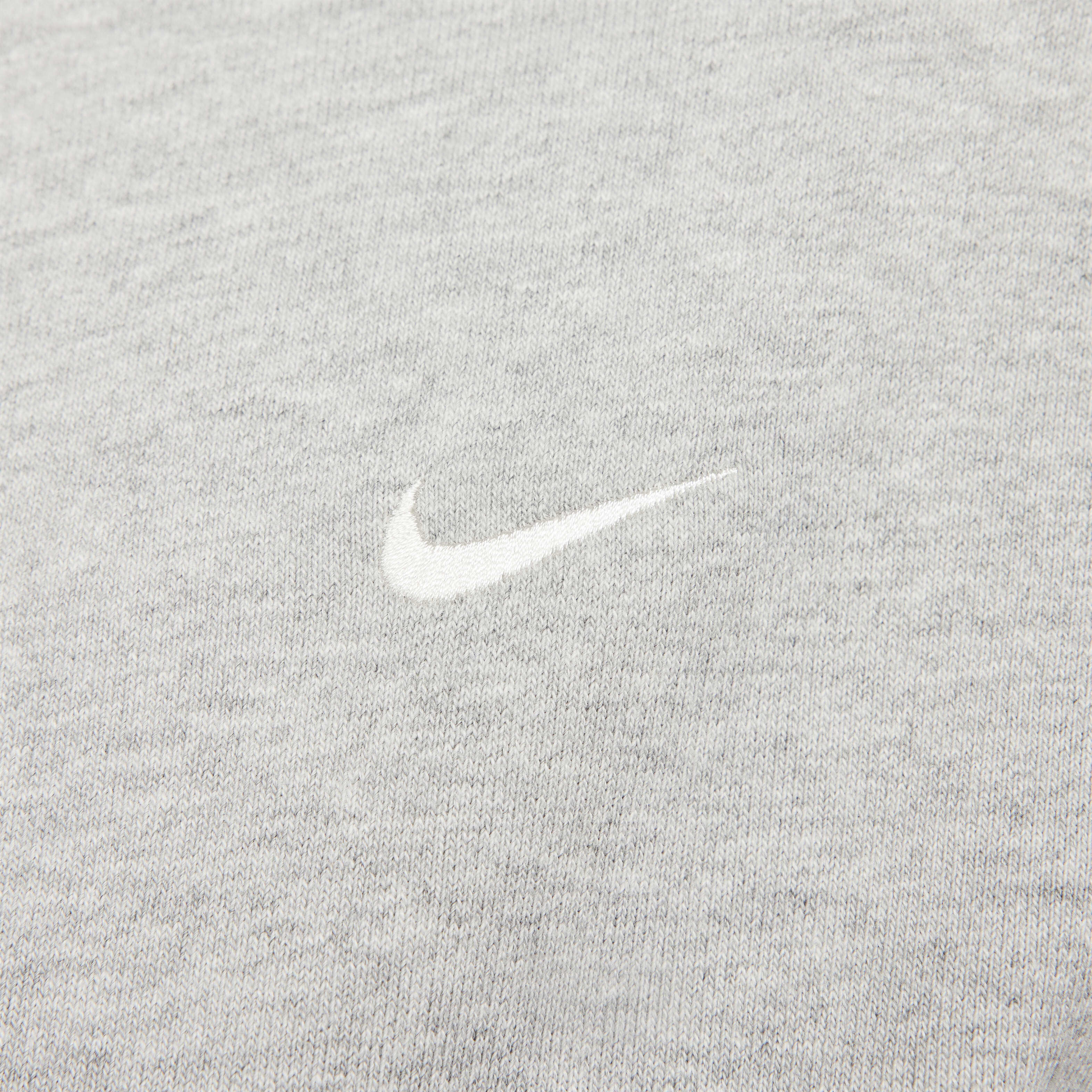 Nike Standard Issue image number 4