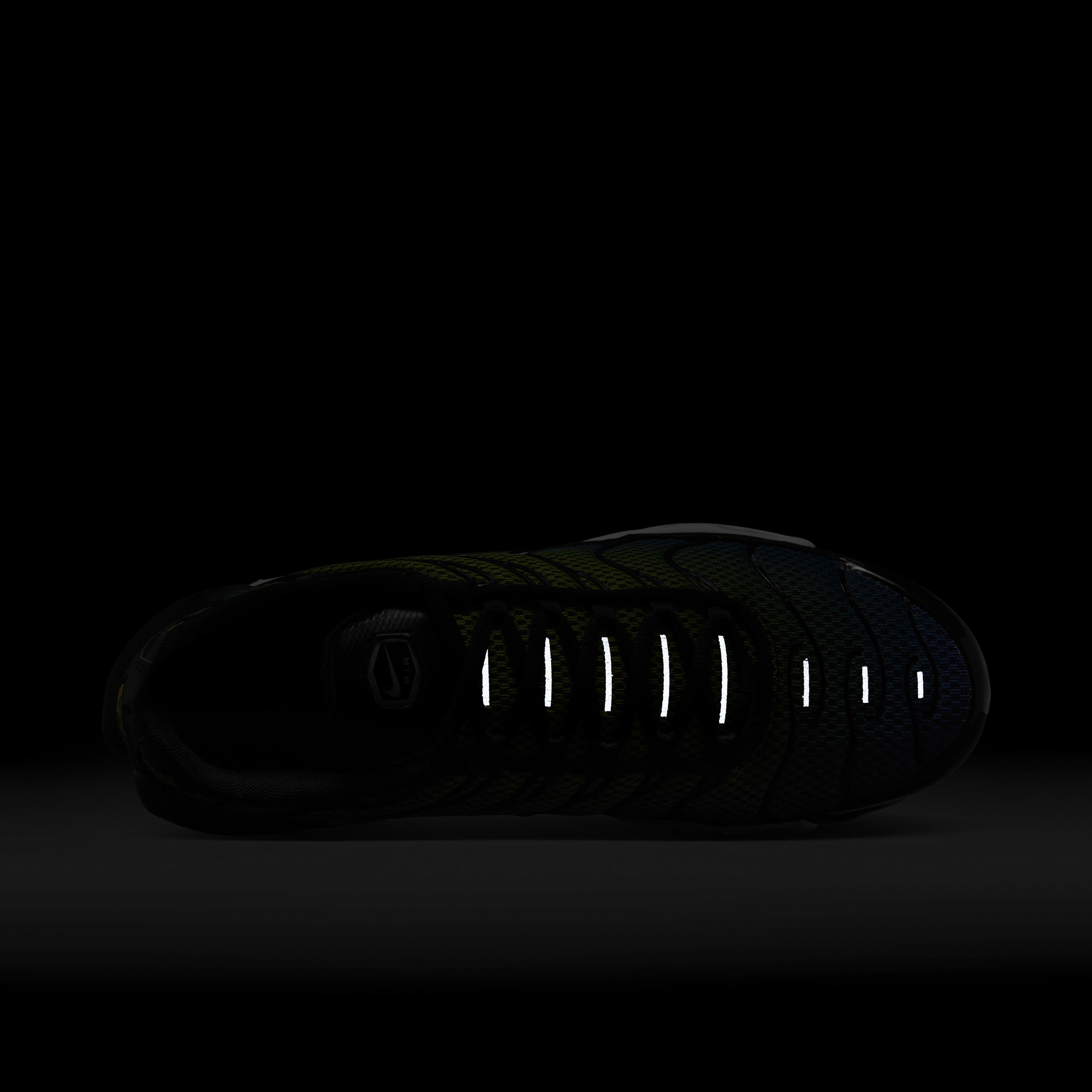 Nike Air Max Plus image number 8