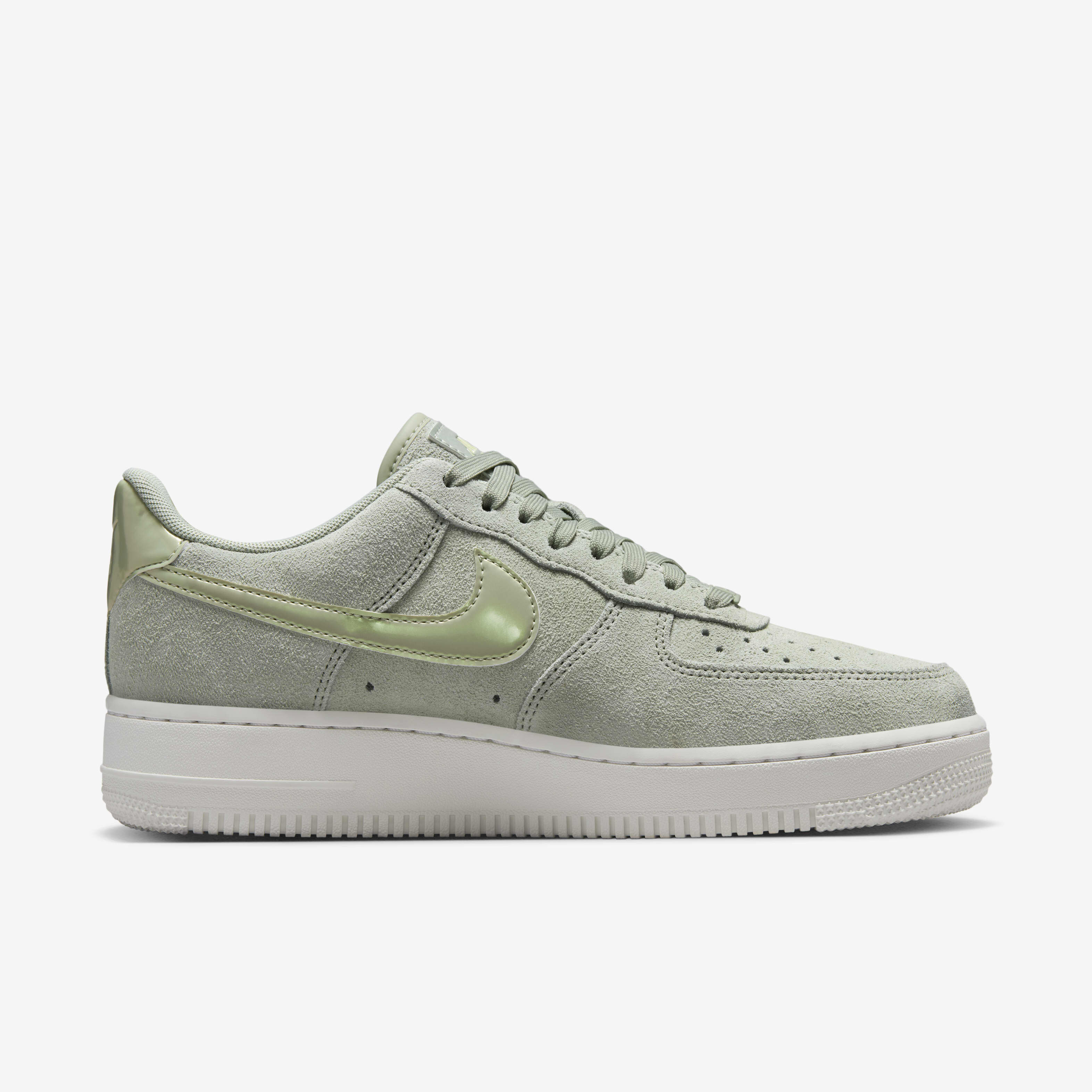 Buy Nike Air Force 1 07 SE Women s Shoes Nike Saudi Official