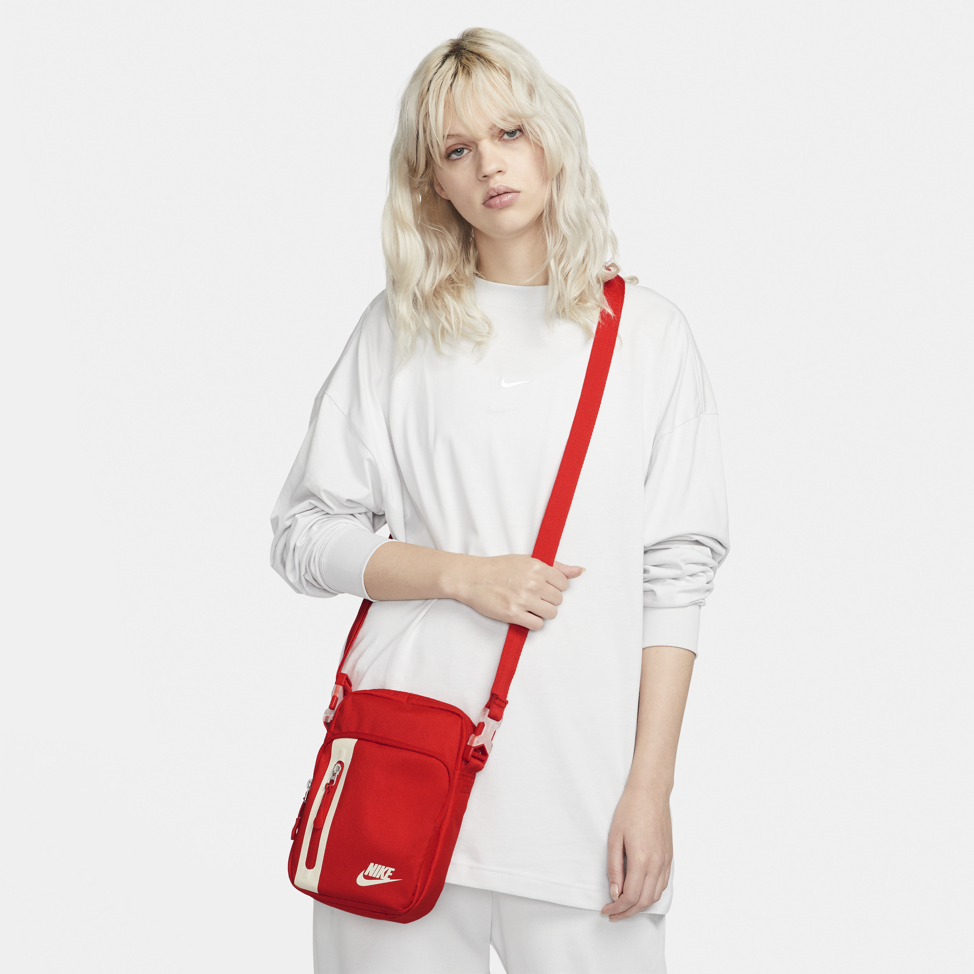 Red nike side bag hotsell