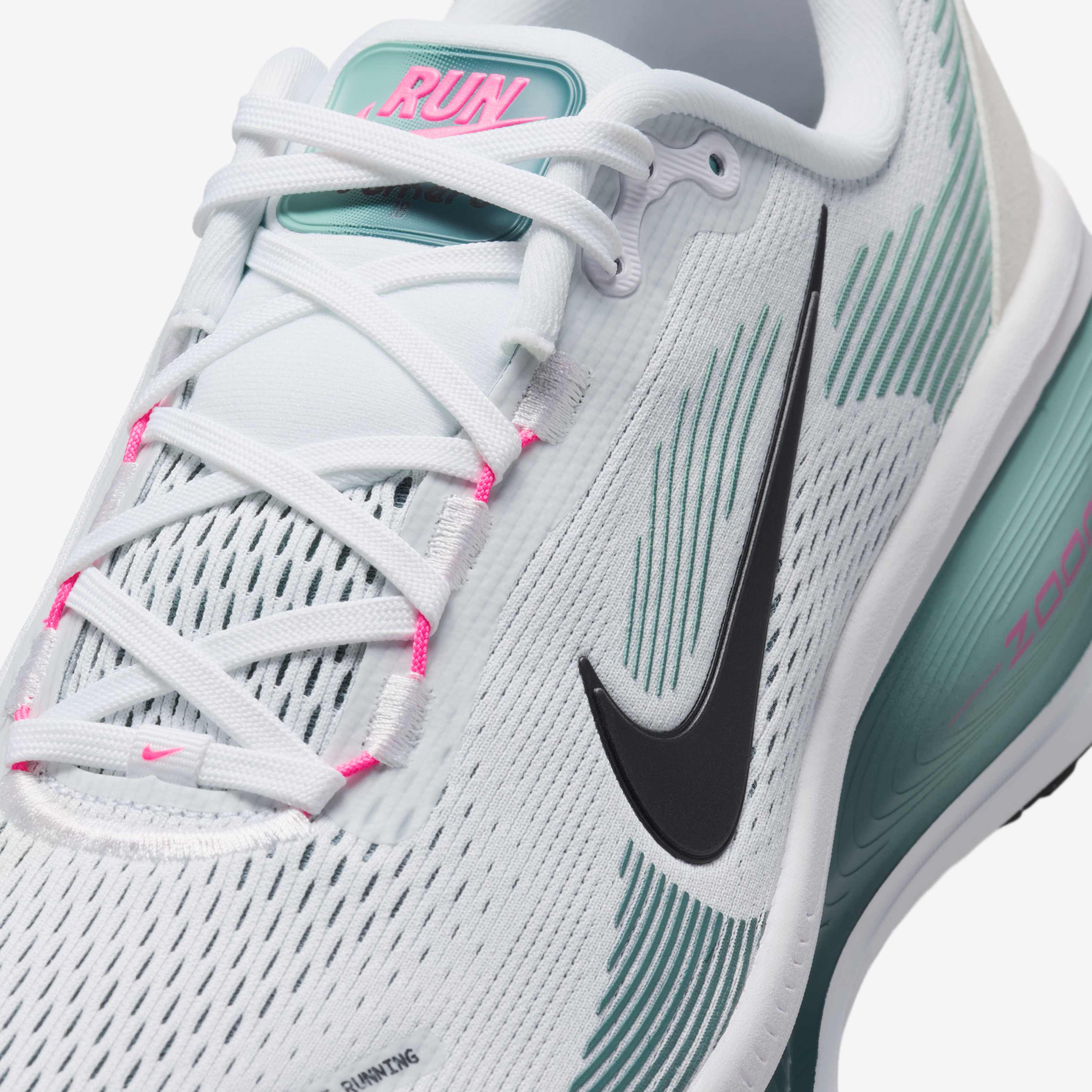 Nike Vomero 18 image number 6