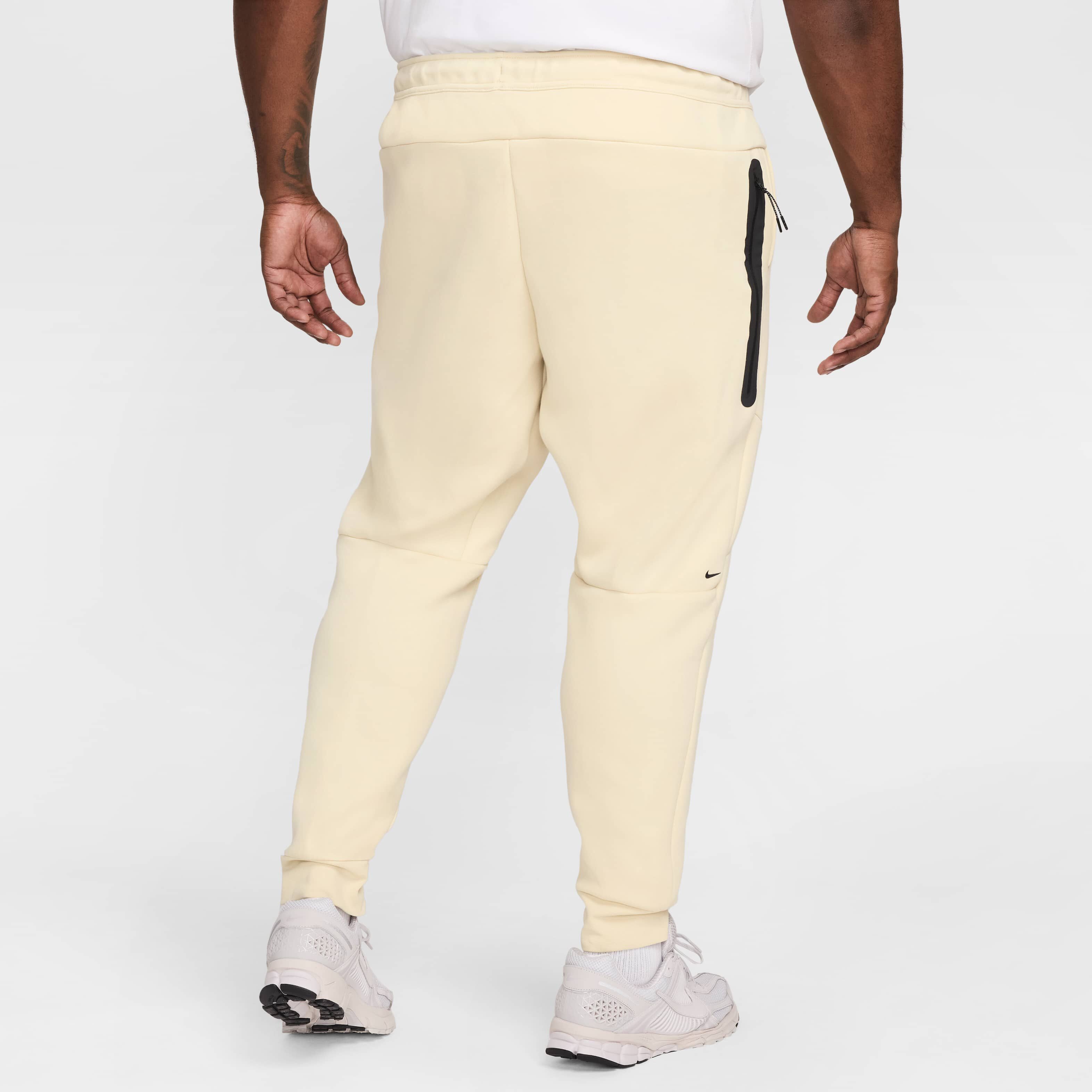 Nike Tech image number 10