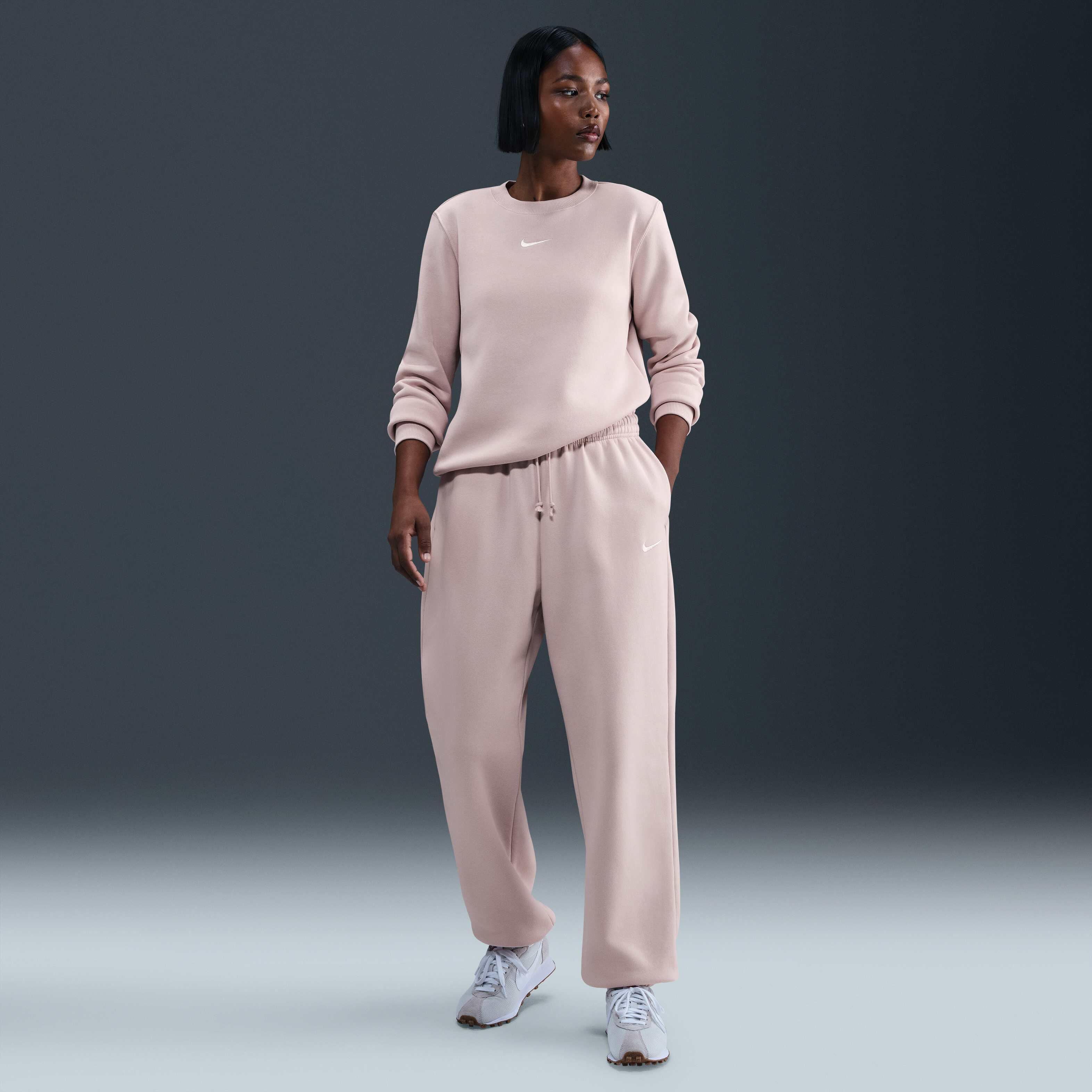 نايكي سبورتسوير فينيكس فليس image number 0