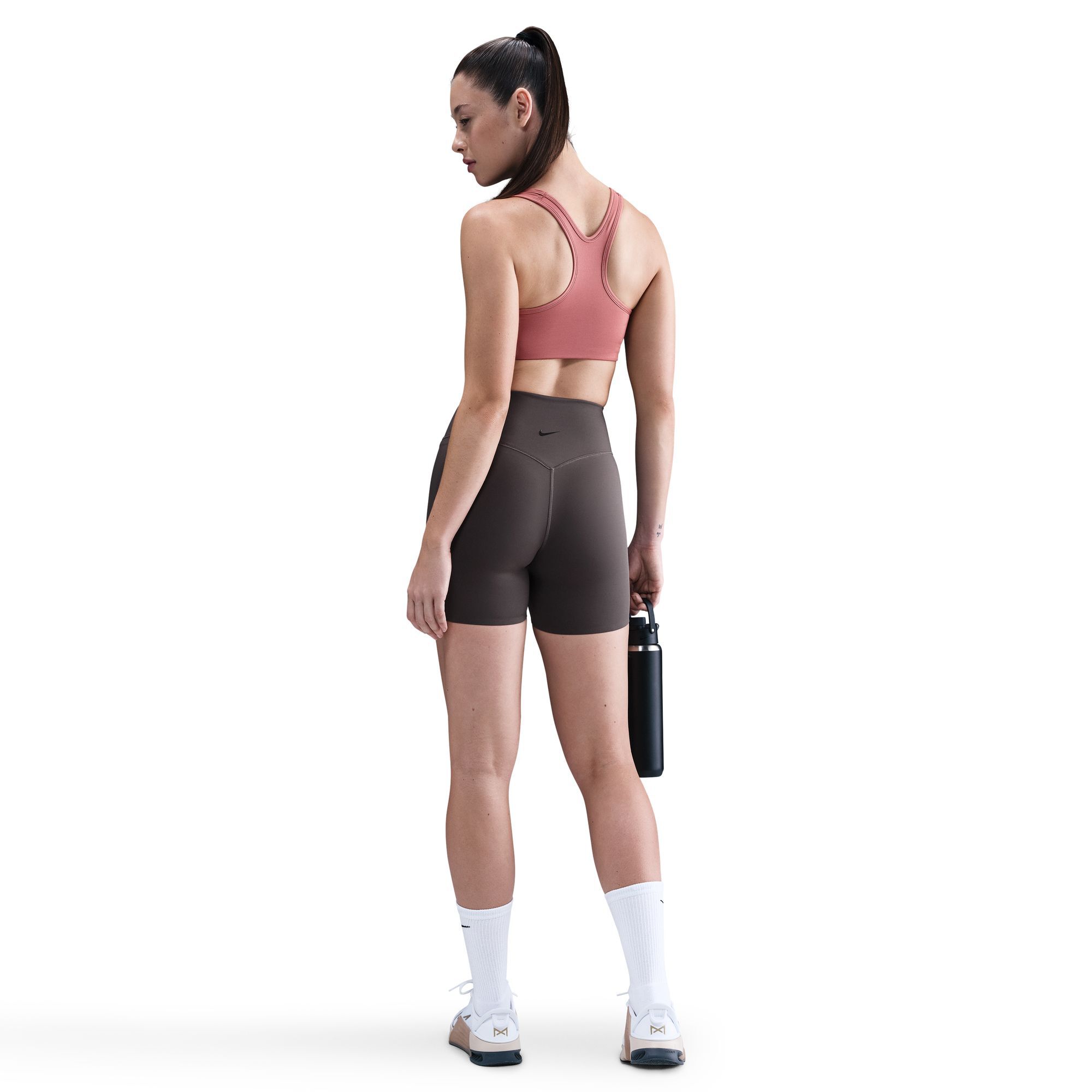 Nike Universa image number 1