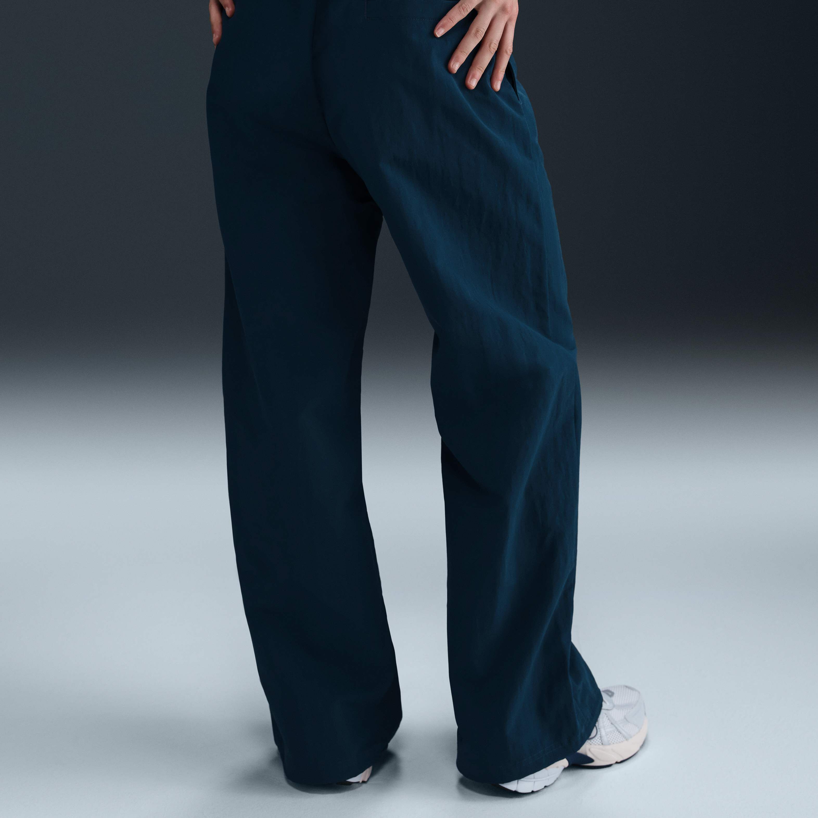 نايكي سبورتسوير ايفريثنج ووفنز image number 2