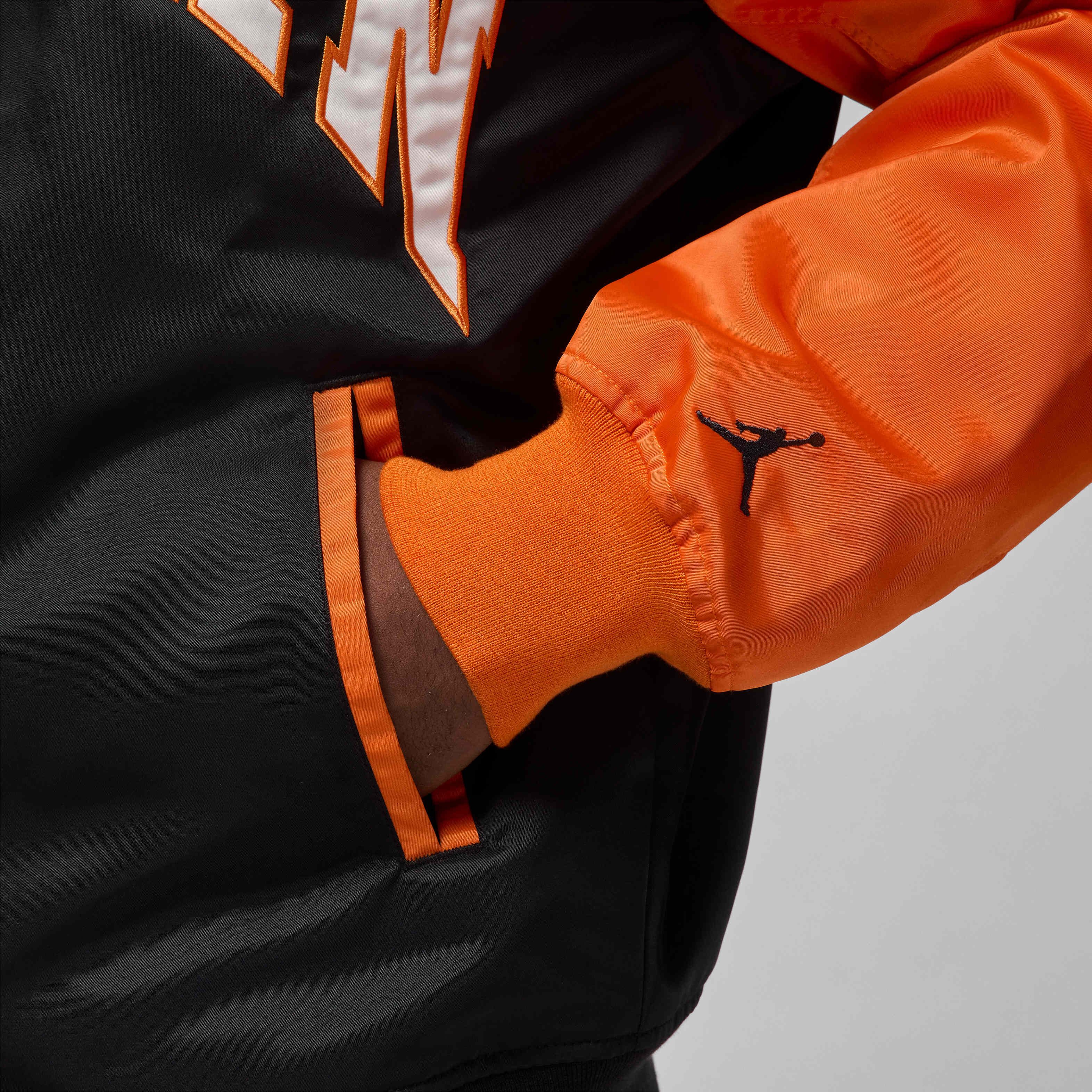 Jordan Brooklyn image number 4