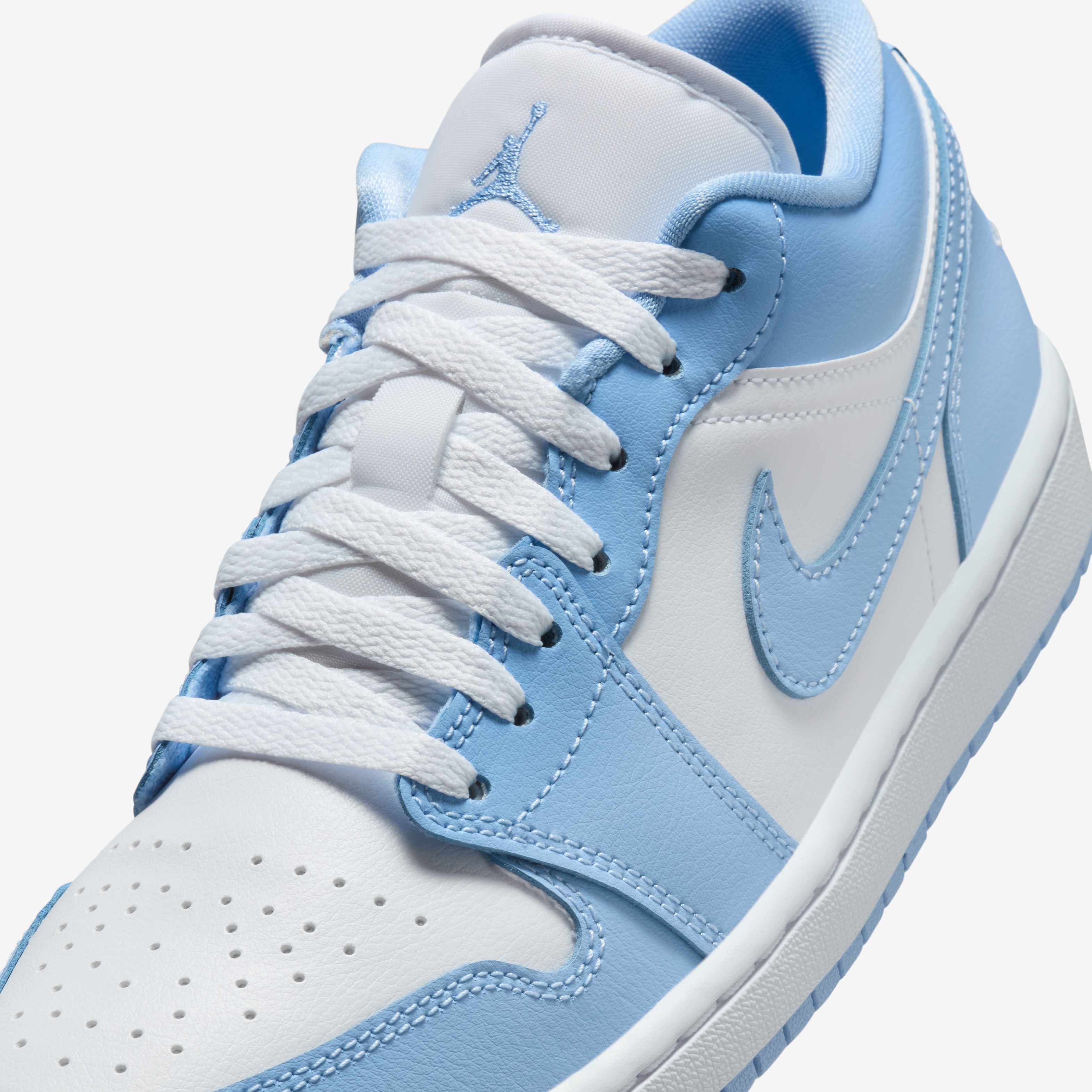 Buy Air Jordan 1 Low Women's Shoes - White/Aluminium @ Nike Saudi