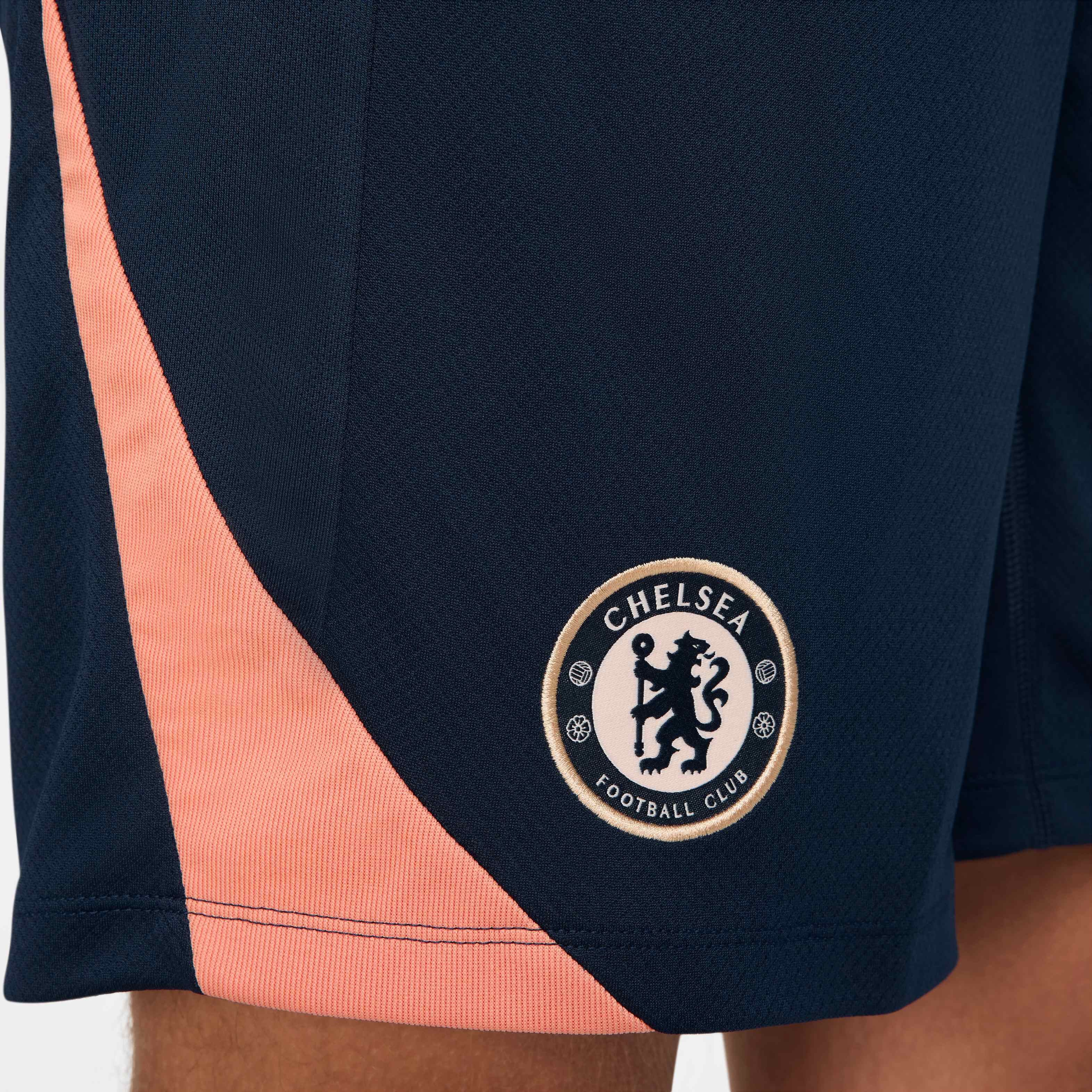 Chelsea F.C. Strike Special Edition image number 5