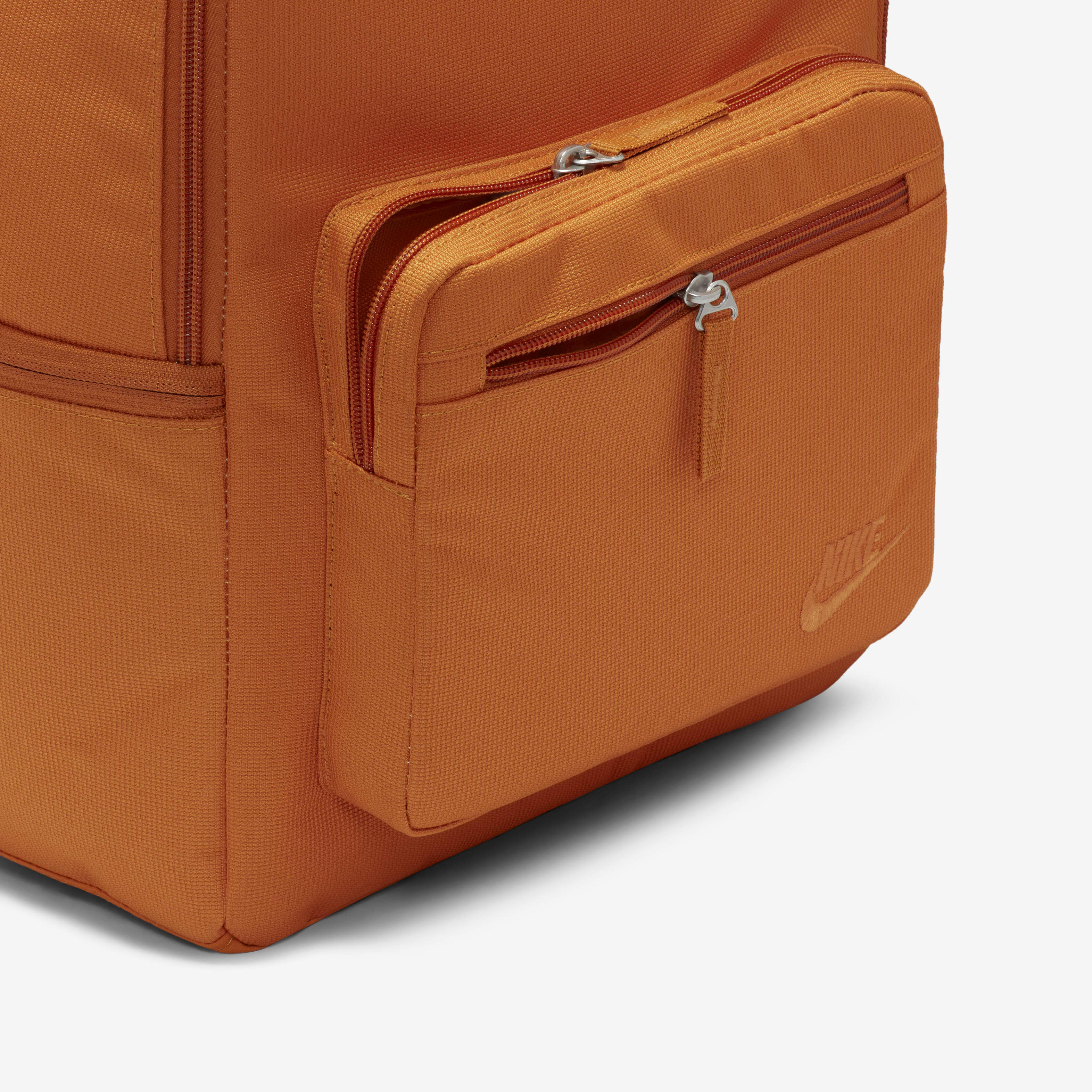 نايكي هيريتج image number 6