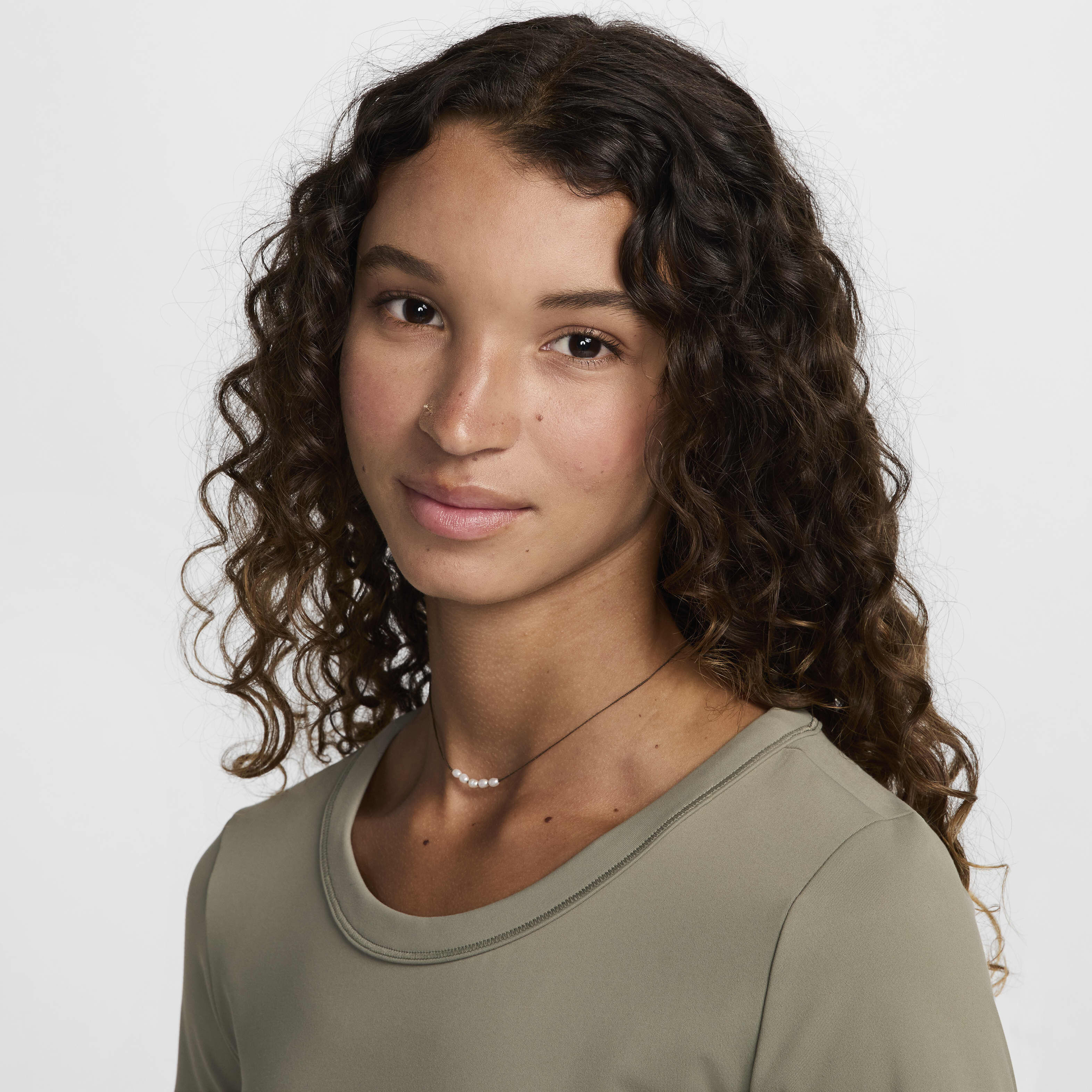 نايكي ون فيتد image number 2